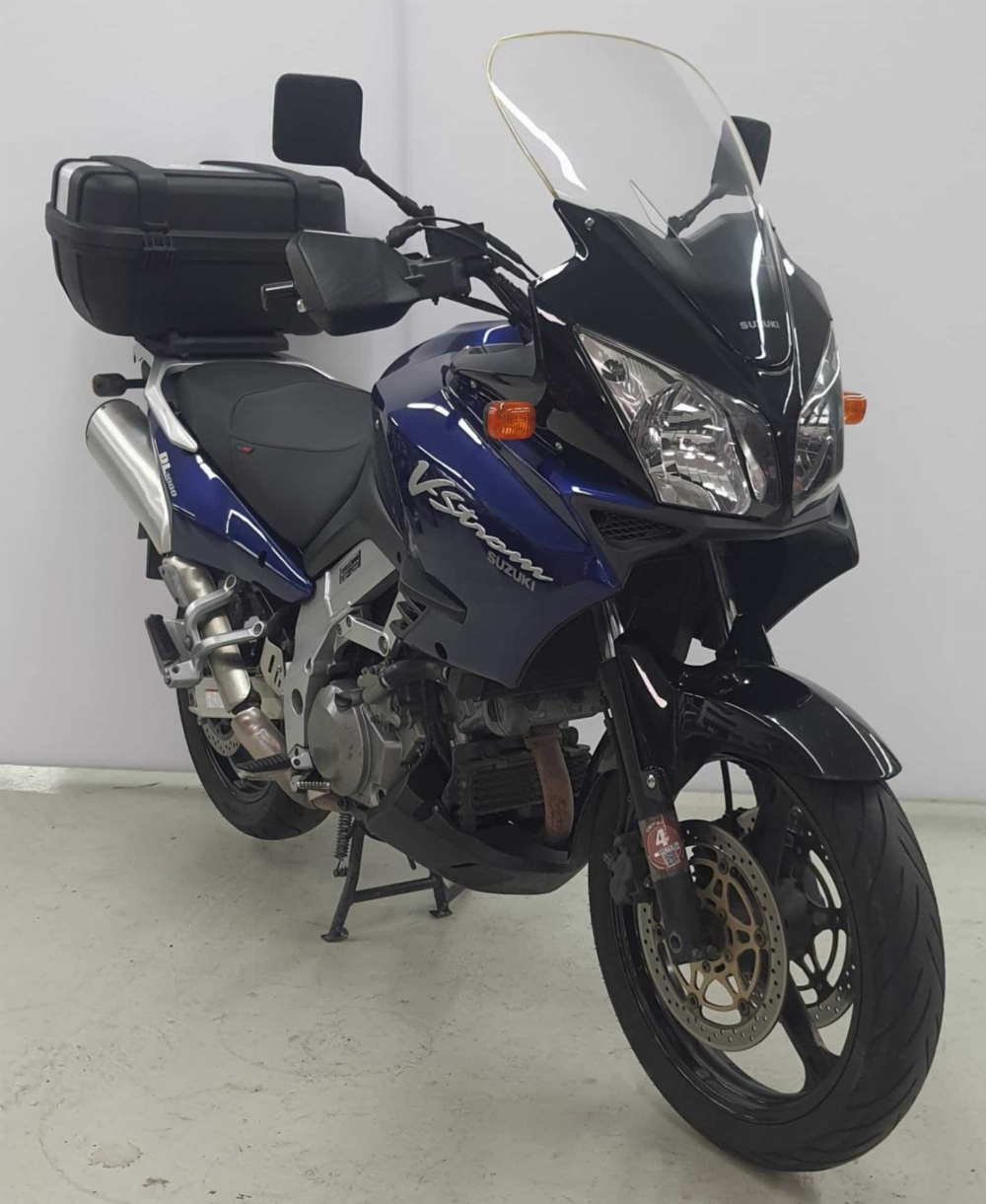 Suzuki DL 1000 V-Strom 2003 vue 3/4 droite
