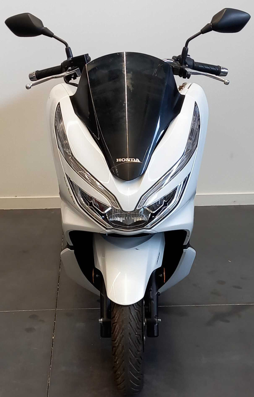 Honda PCX 125 2022 vue avant