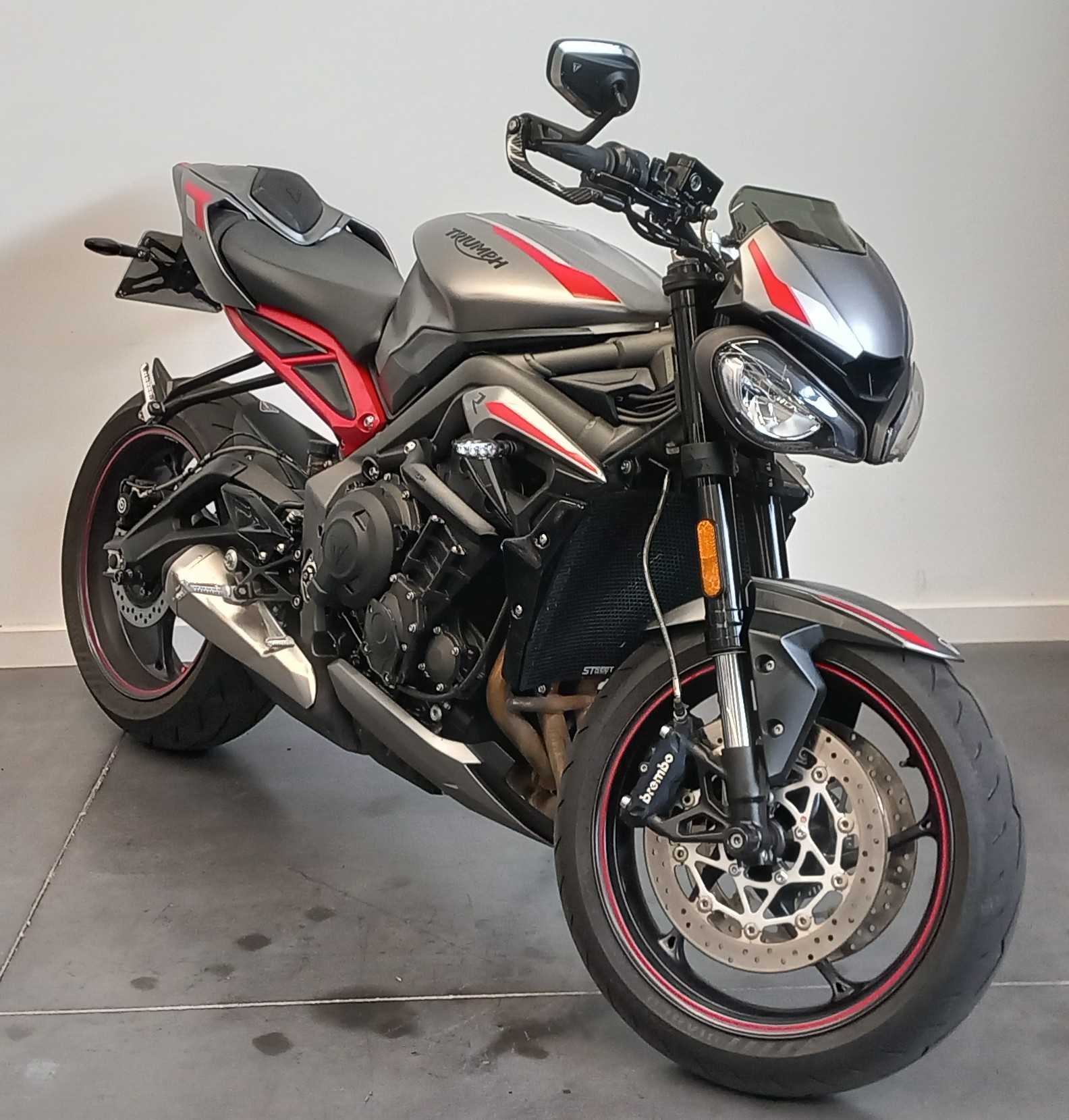 Triumph 765 Street Triple R 2021 HD vue 3/4 droite