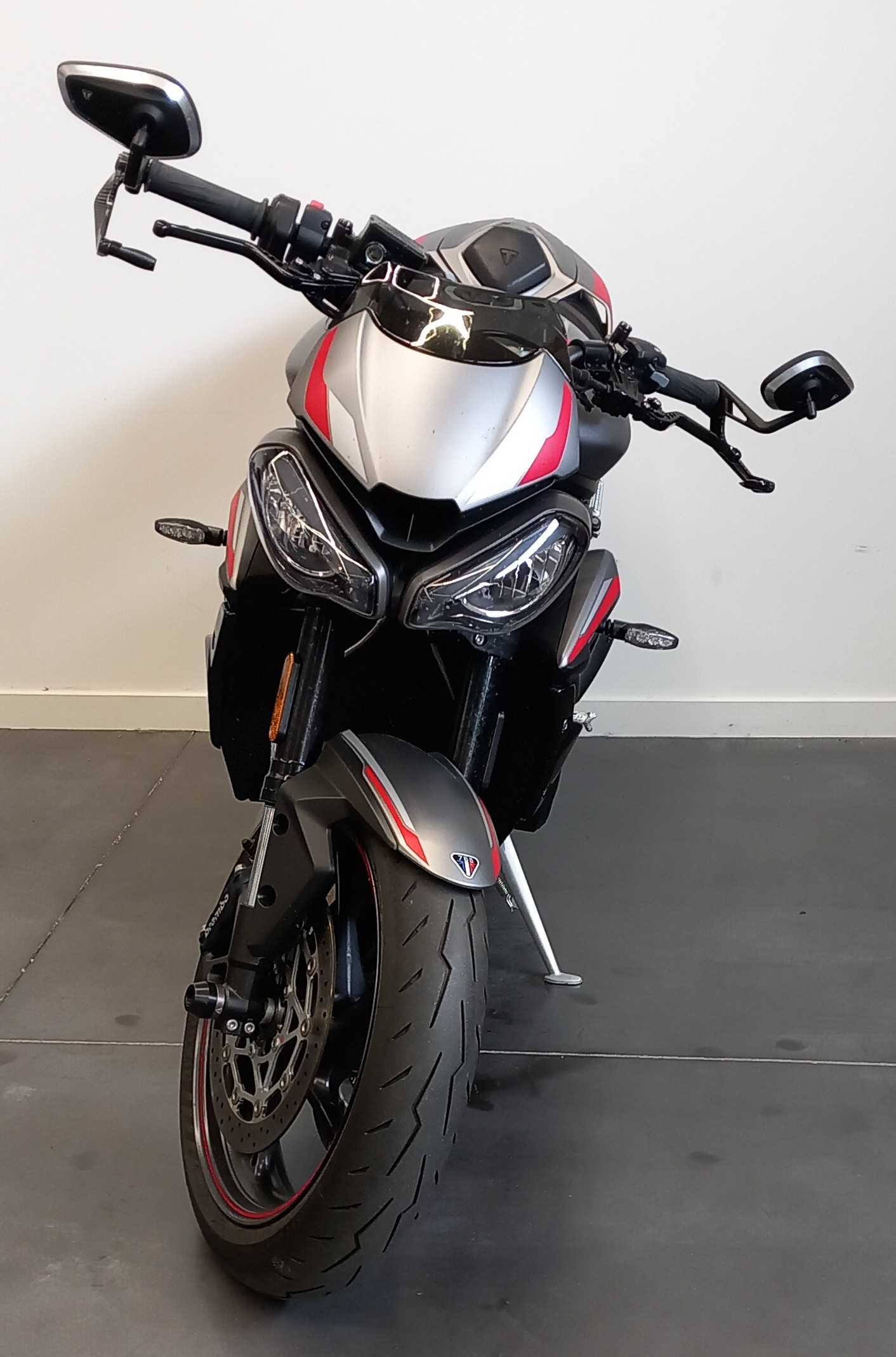 Triumph 765 Street Triple R 2021 HD vue avant
