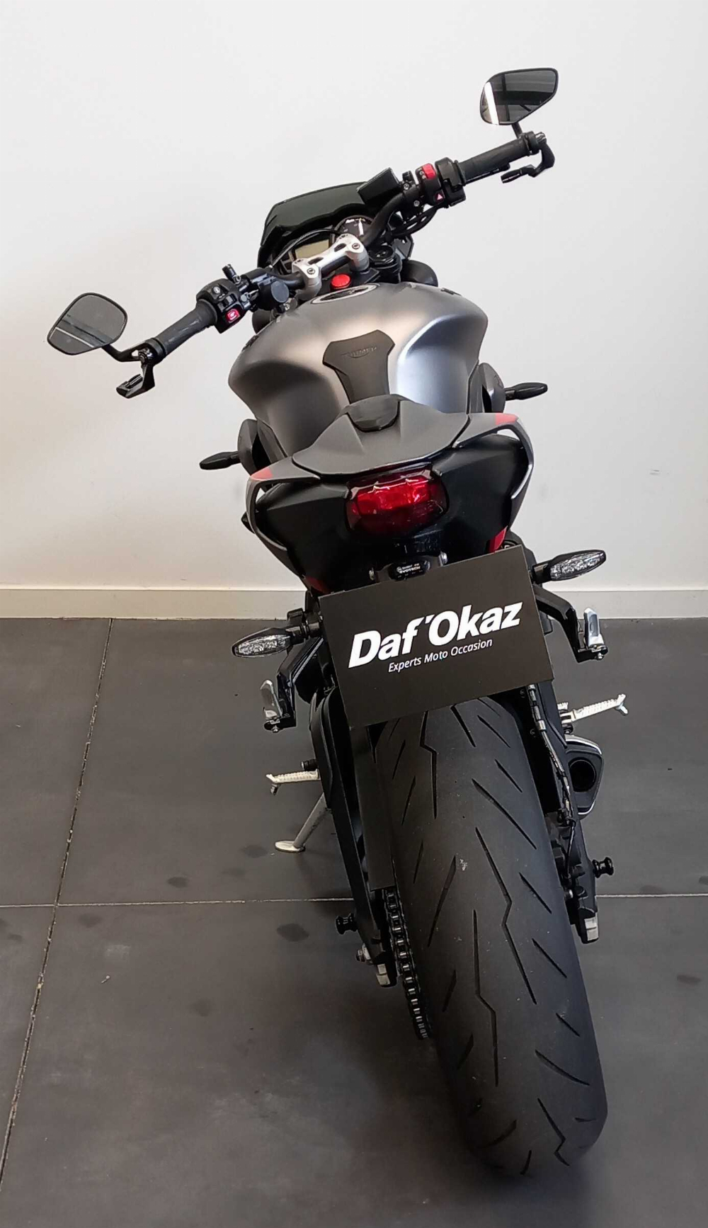 Triumph 765 Street Triple R 2021 vue arrière
