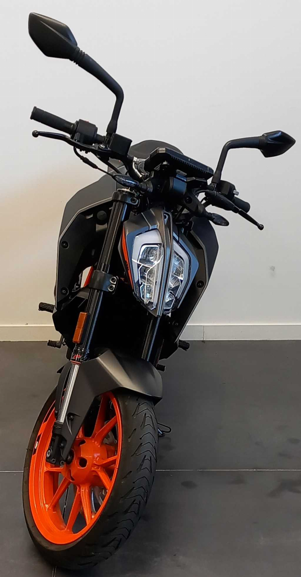 KTM 125 Duke 2021 vue avant
