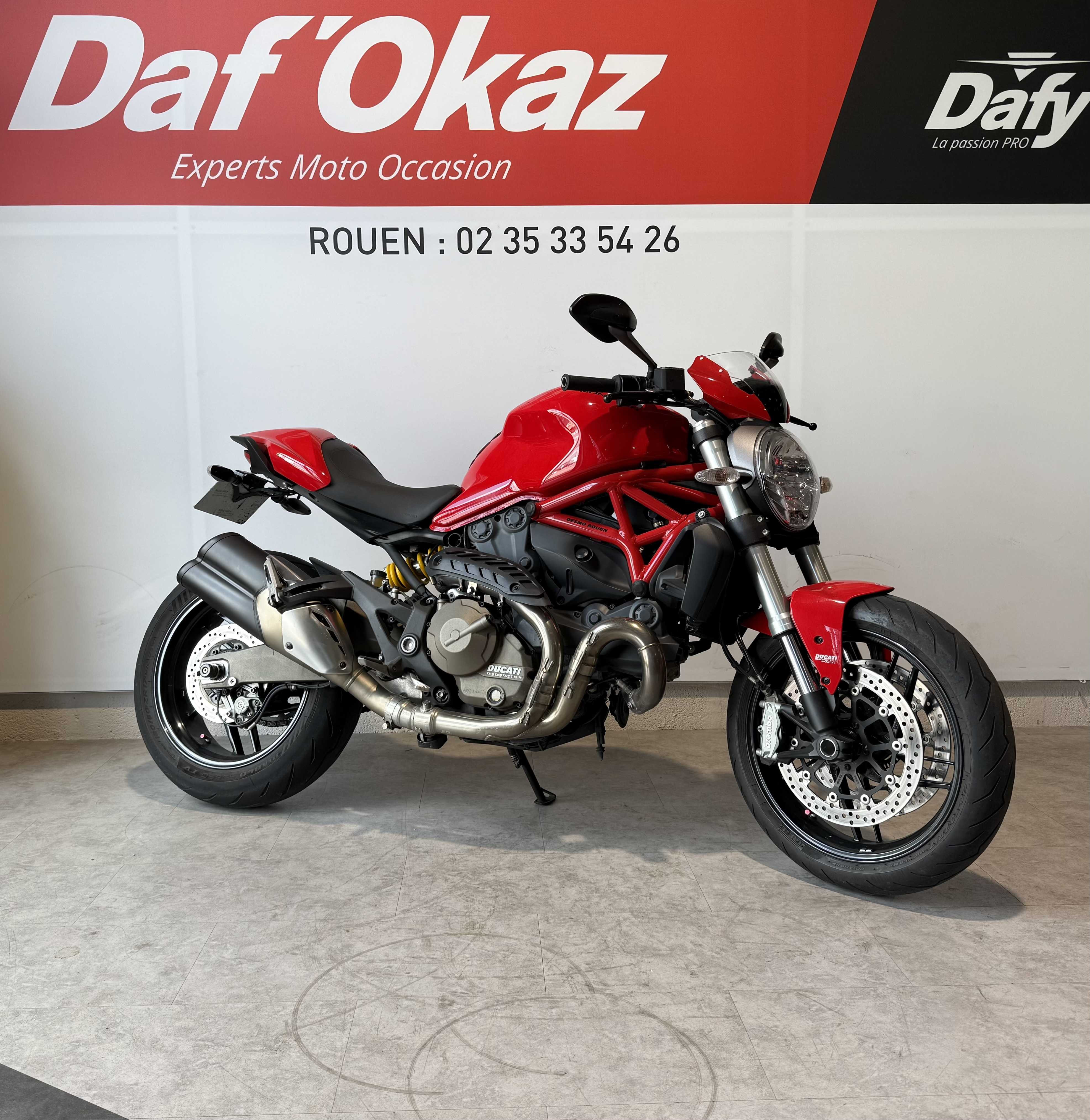Ducati 821 Monster 2017 HD vue 3/4 droite