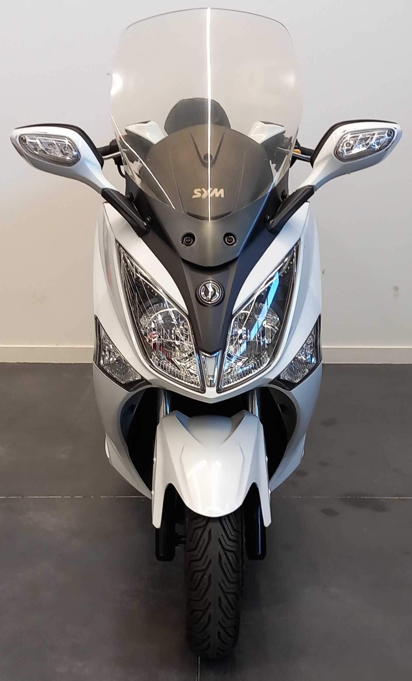 Sym 125 GTS 2013 HD vue avant