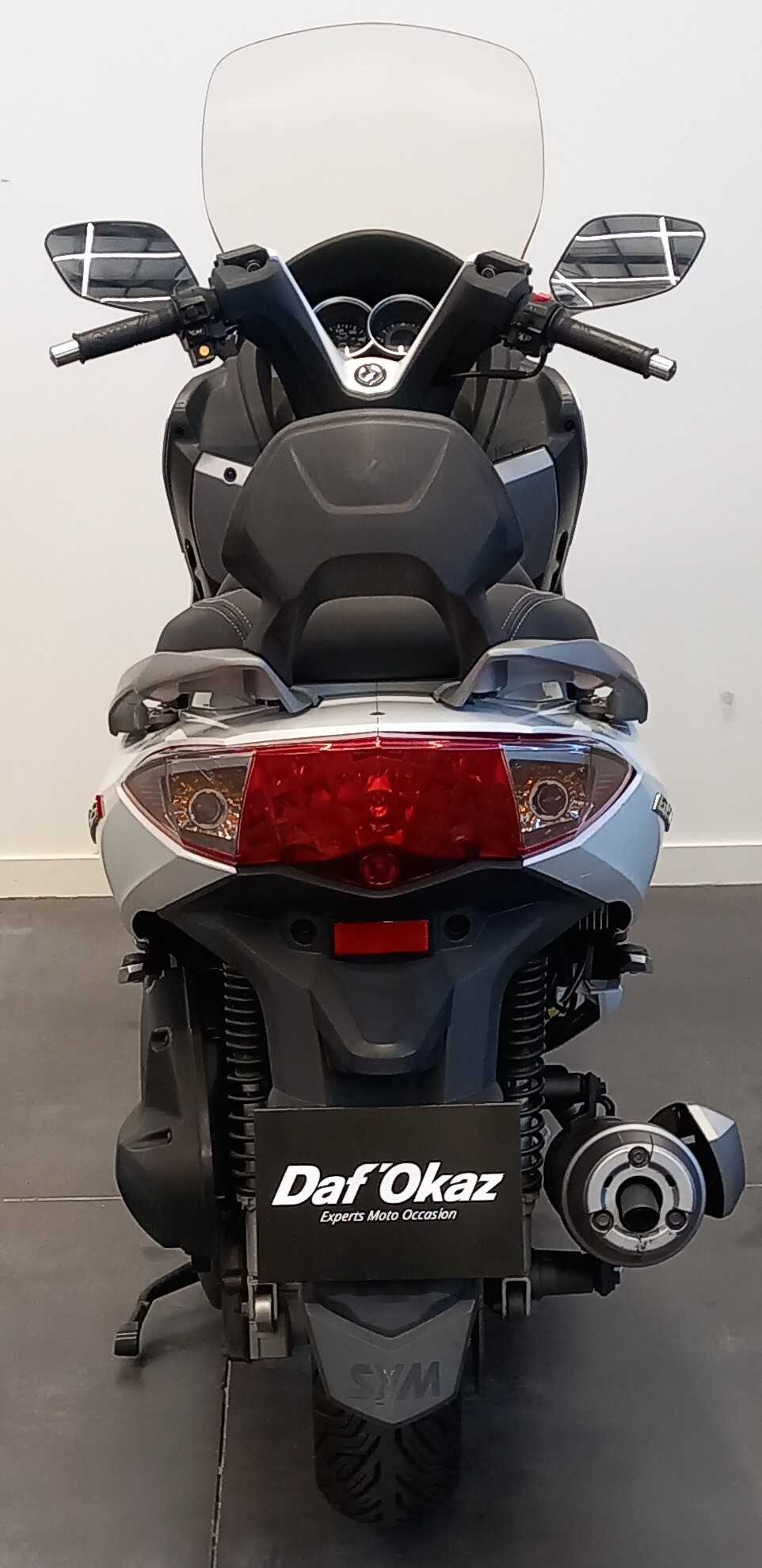 Sym 125 GTS 2013 HD vue arrière