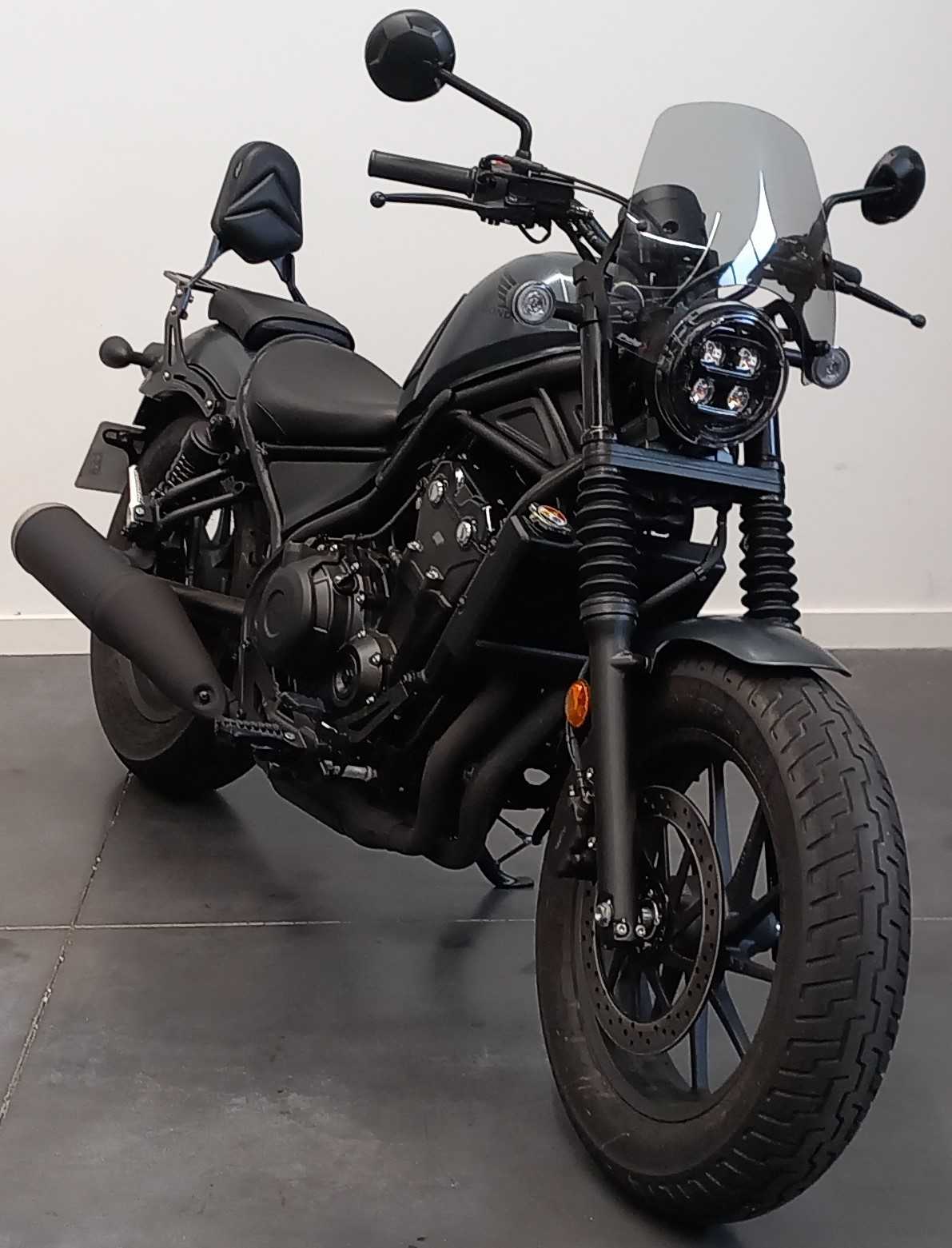 Honda CMX 500 Rebel 2024 HD vue 3/4 droite