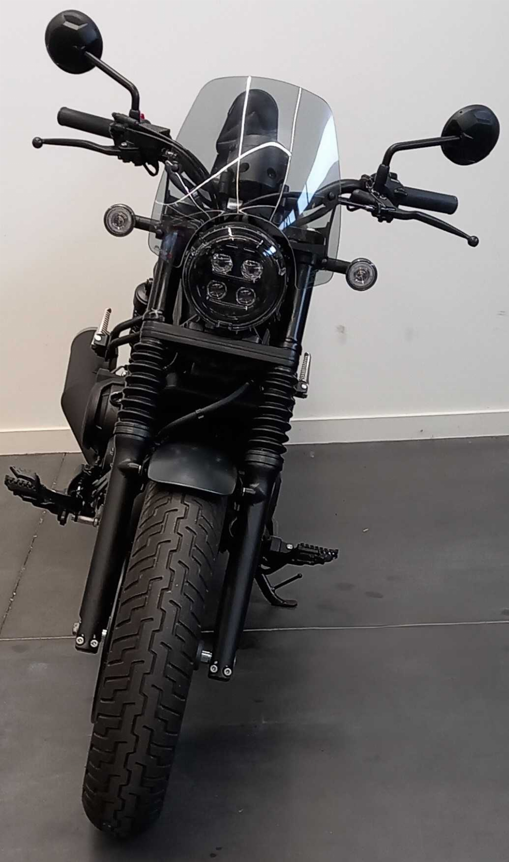 Honda CMX 500 Rebel 2024 vue avant