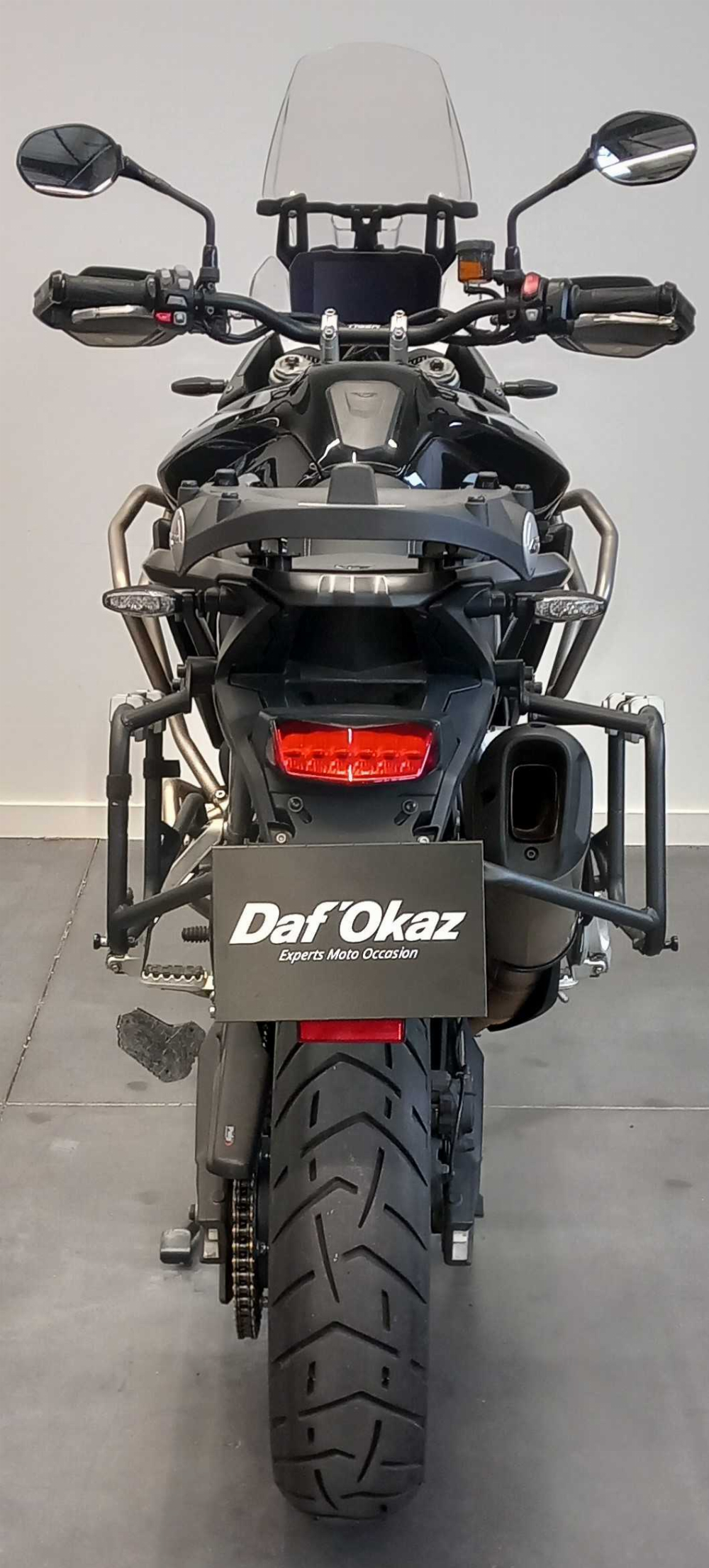 Triumph 900 Tiger GT Pro 2020 vue arrière