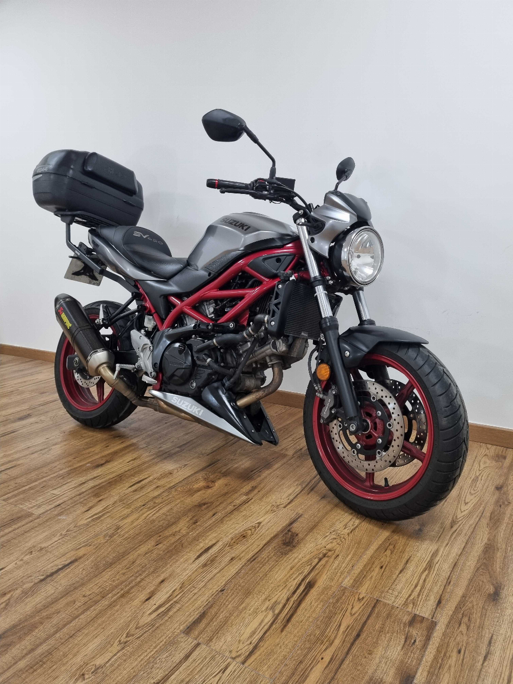 Suzuki SV 650 2019 vue 3/4 droite