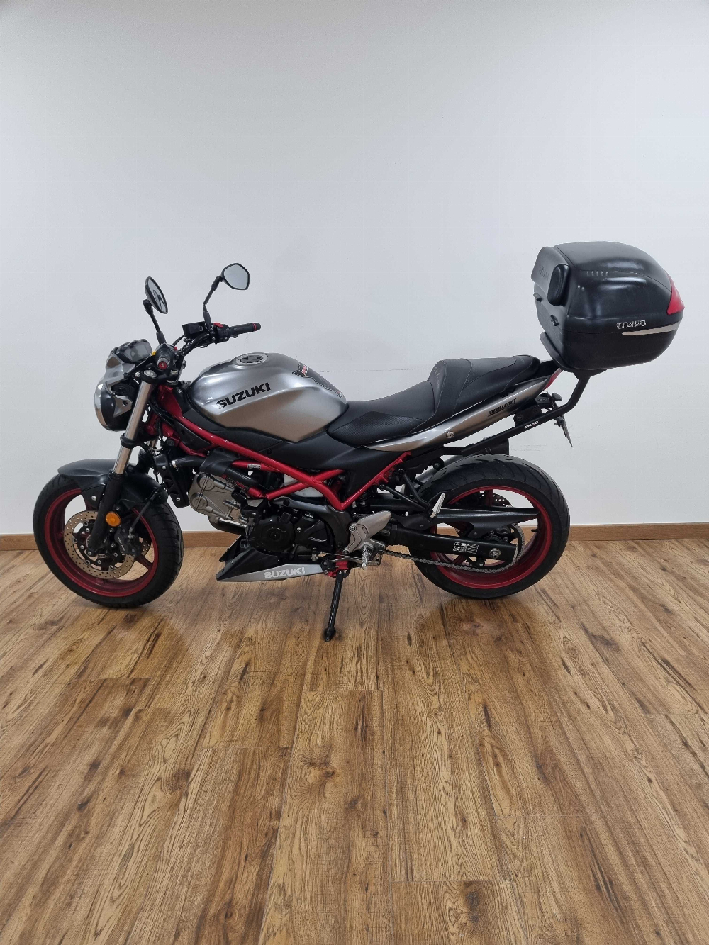 Suzuki SV 650 2019 vue gauche