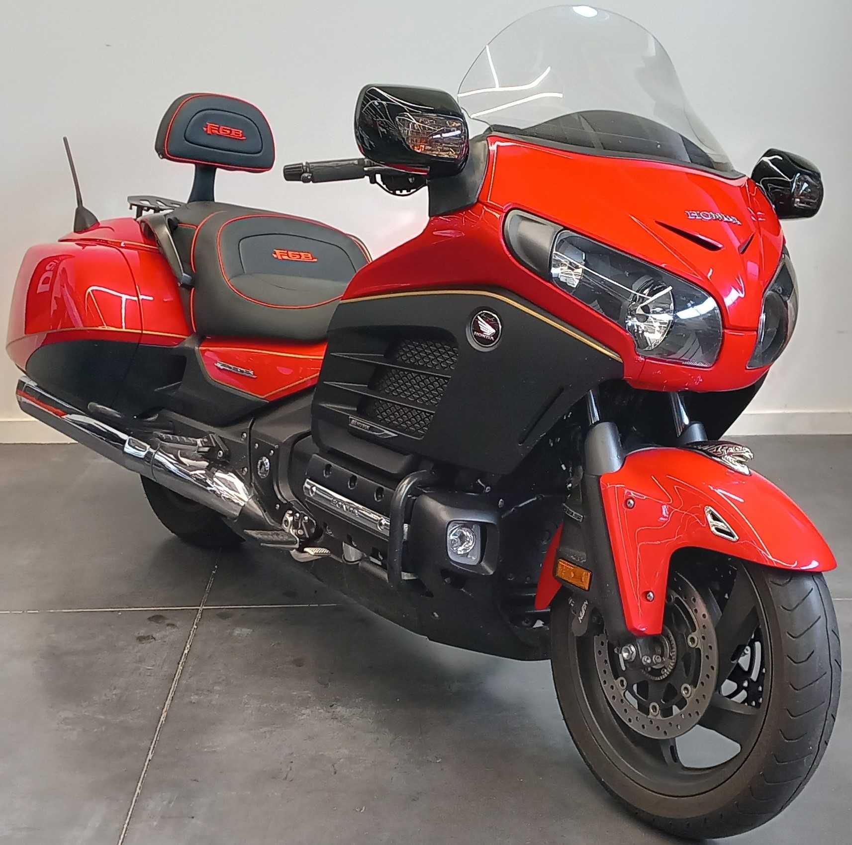 Honda GL 1800 Goldwing F6B 2014 HD vue 3/4 droite