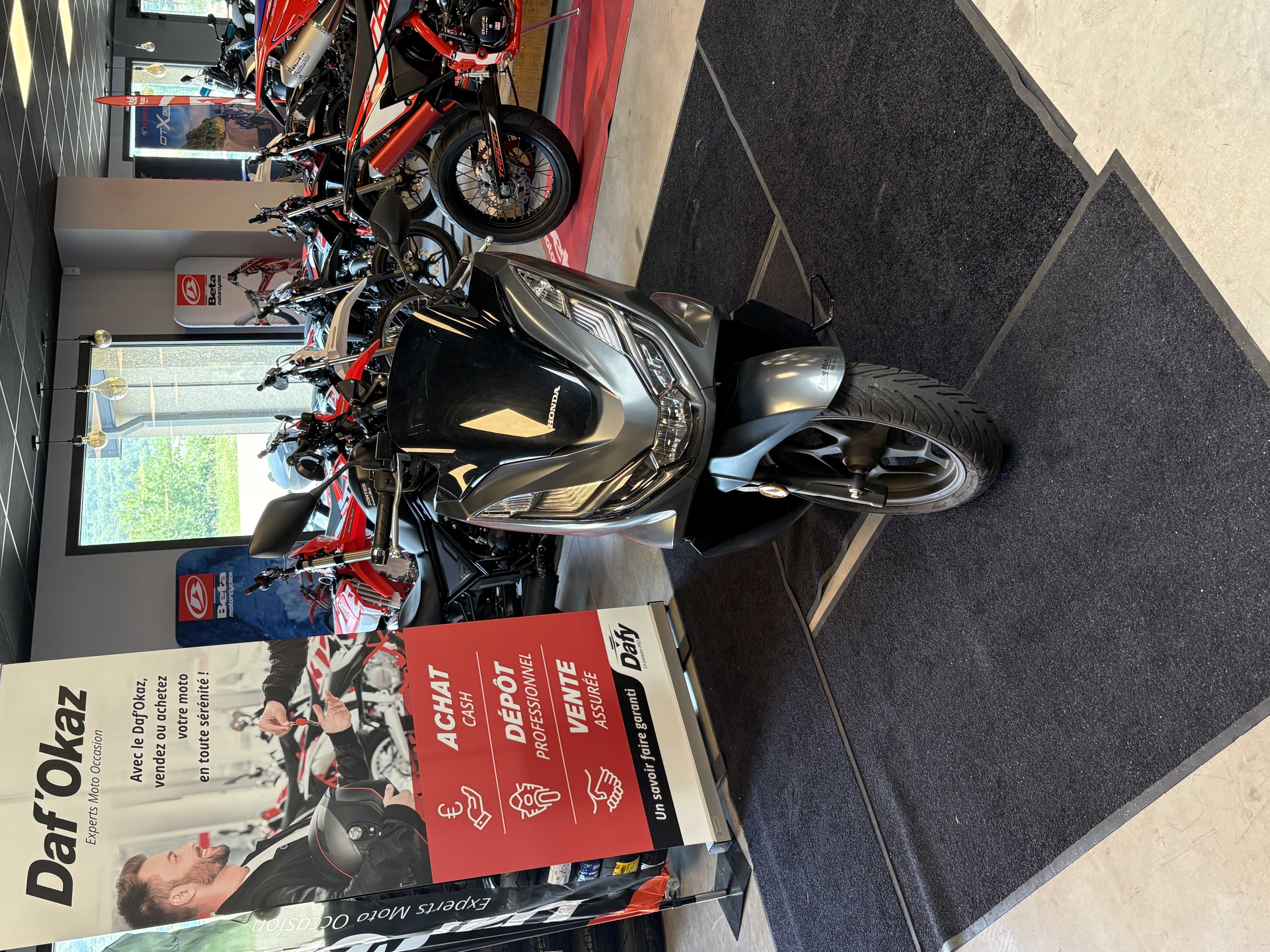 Honda PCX 125 2021 HD vue avant