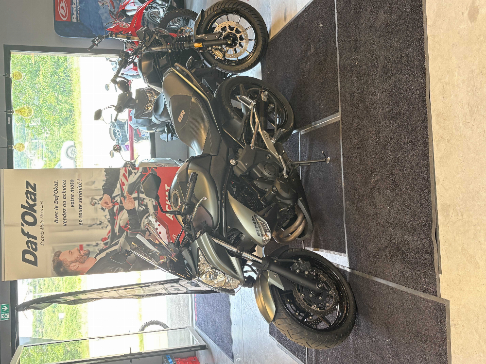 Kawasaki ER-6 N 2011 vue 3/4 droite