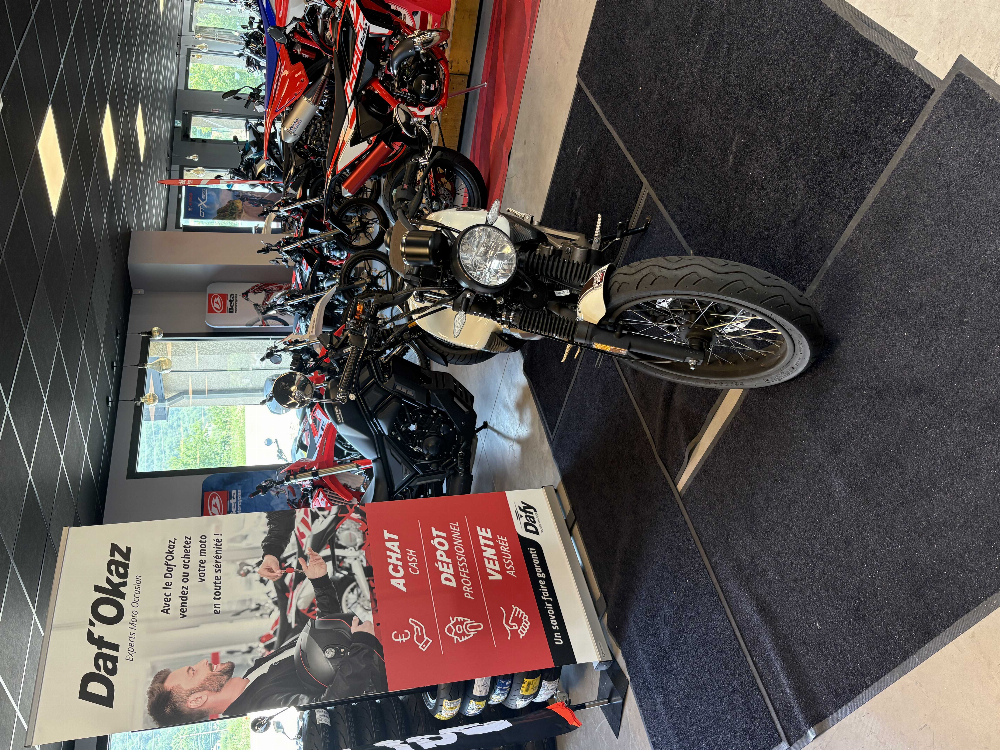 Zontes CAFE RACER 125 CAFE RACER 125 2018 vue avant