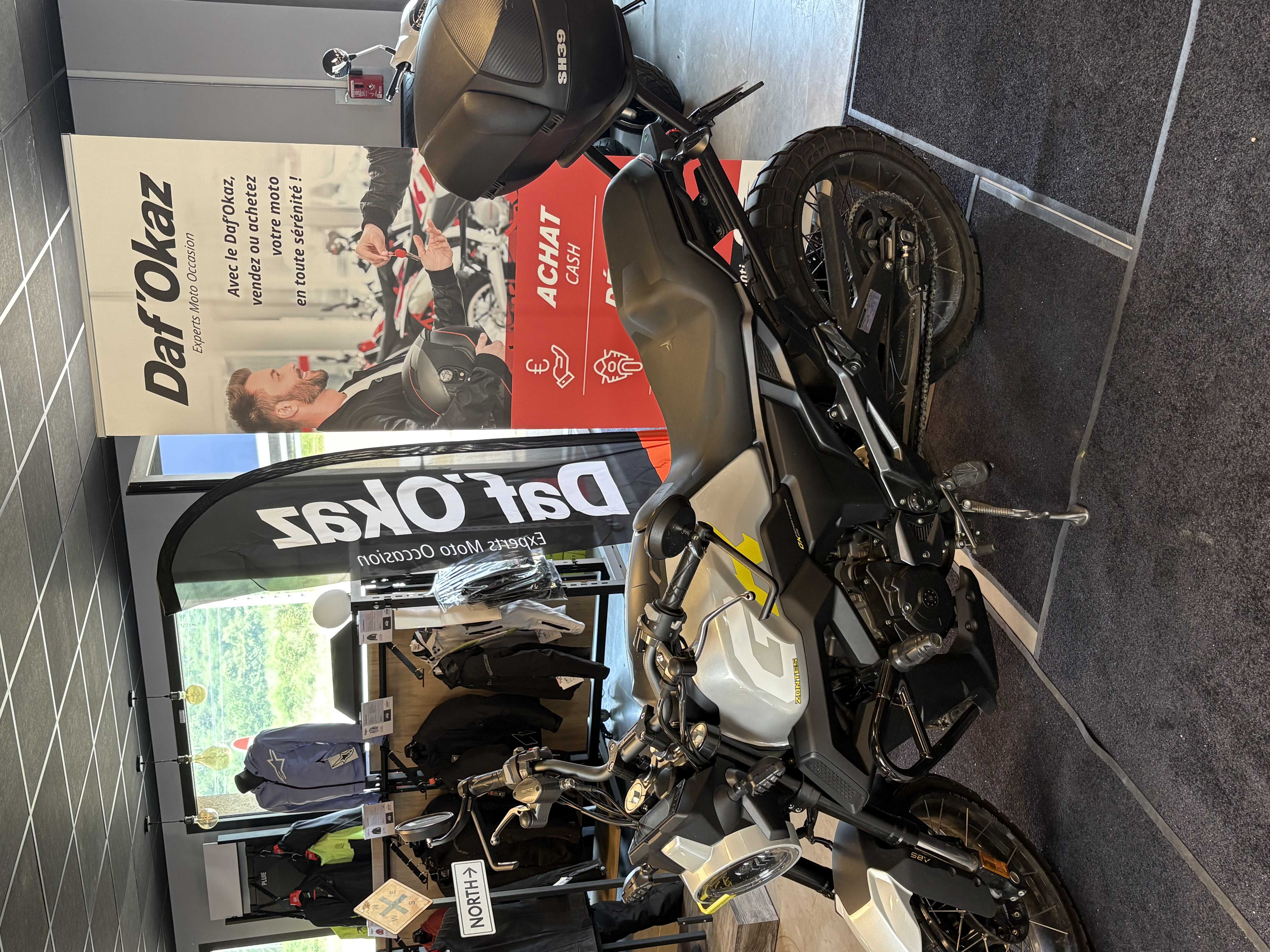 Zontes 125 GK GK 125 HD vue gauche