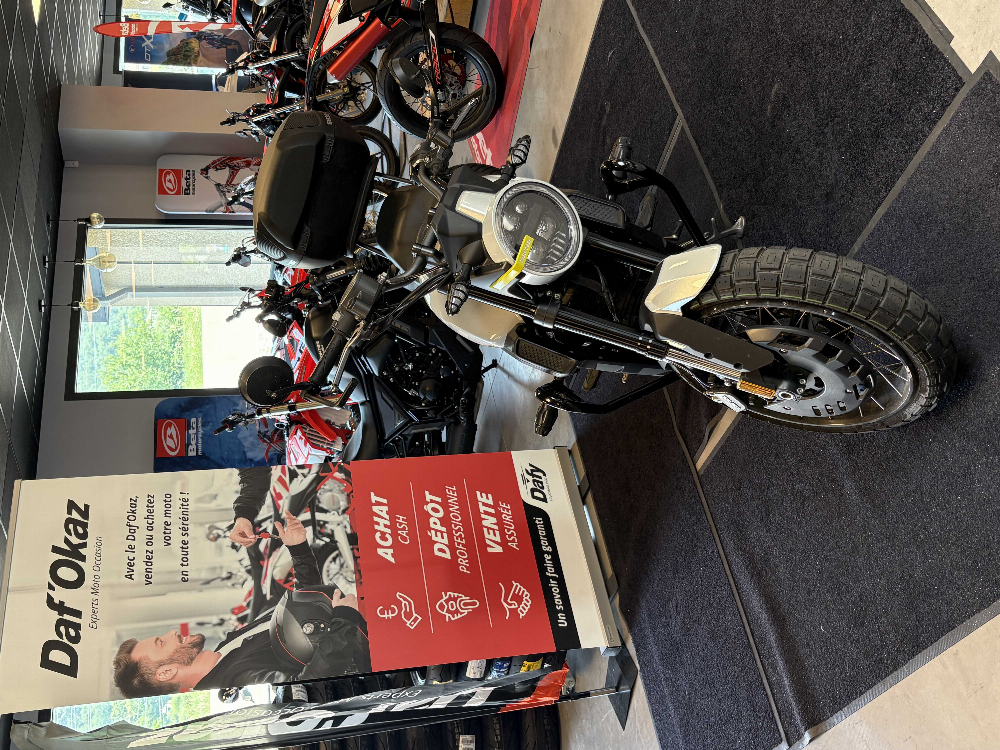 Zontes 125 GK GK 125 vue avant