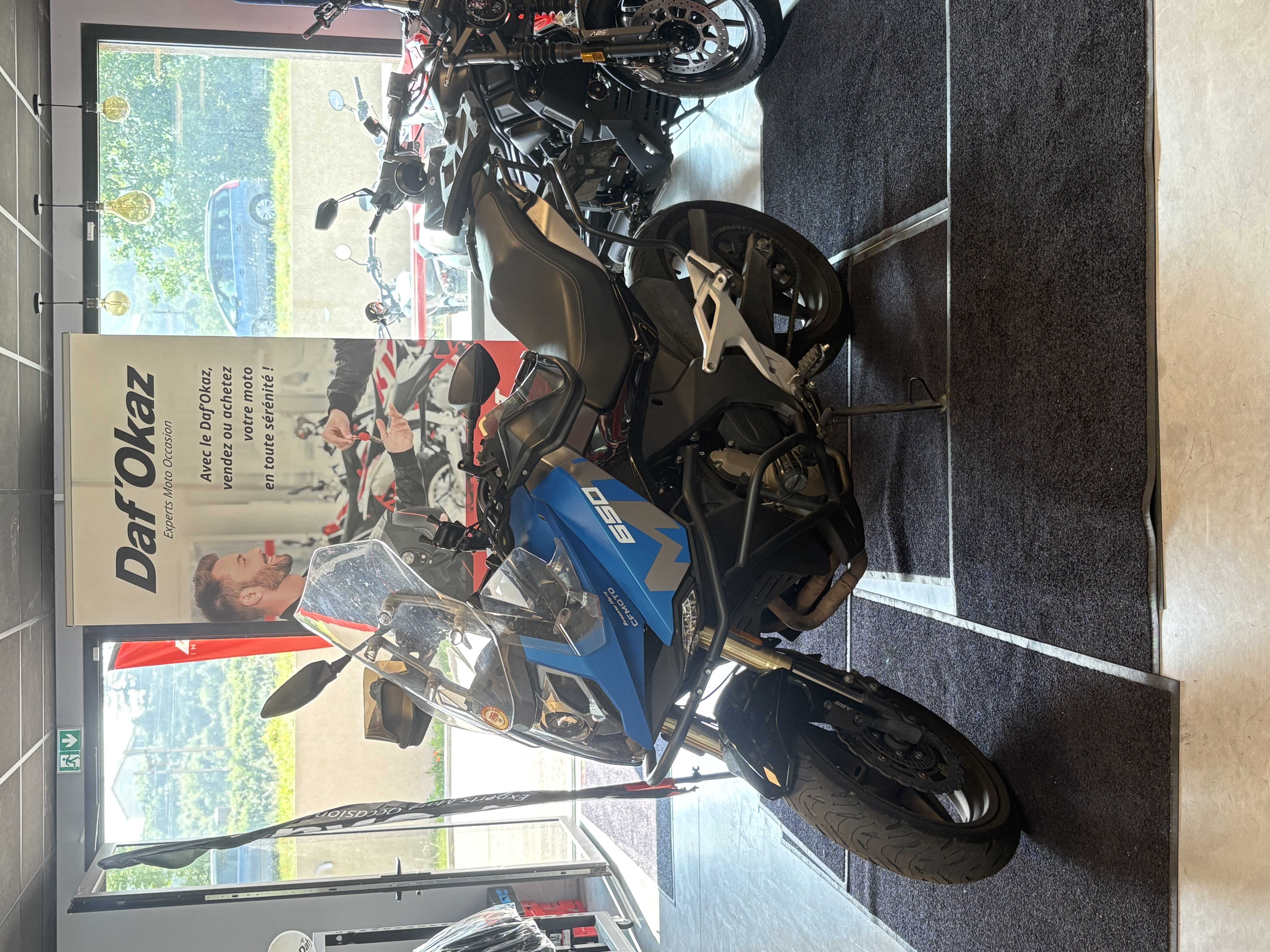 CFMOTO MT650 MT650 2021 HD vue 3/4 droite
