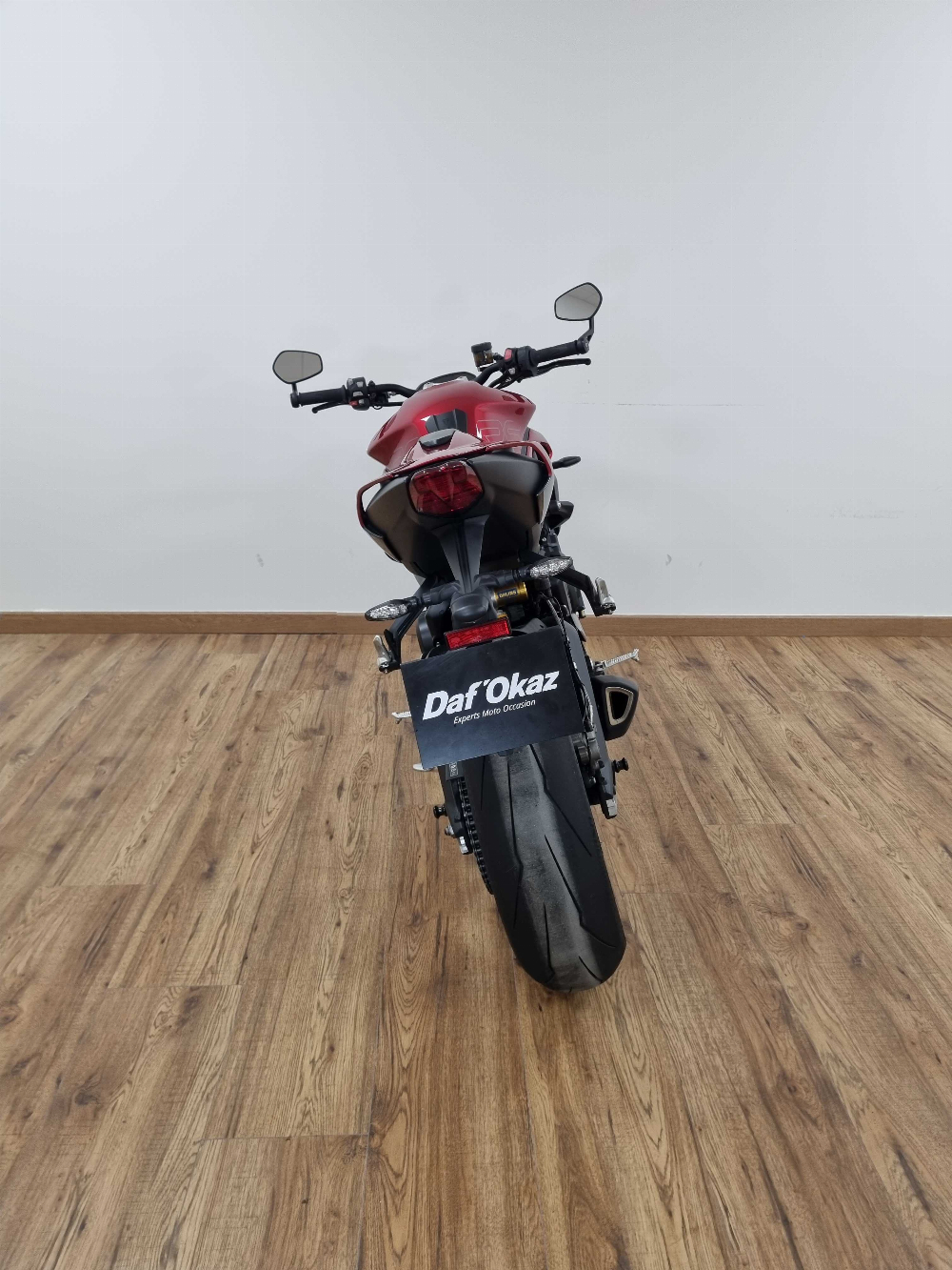 Triumph 765 Street Triple RS 2021 vue arrière