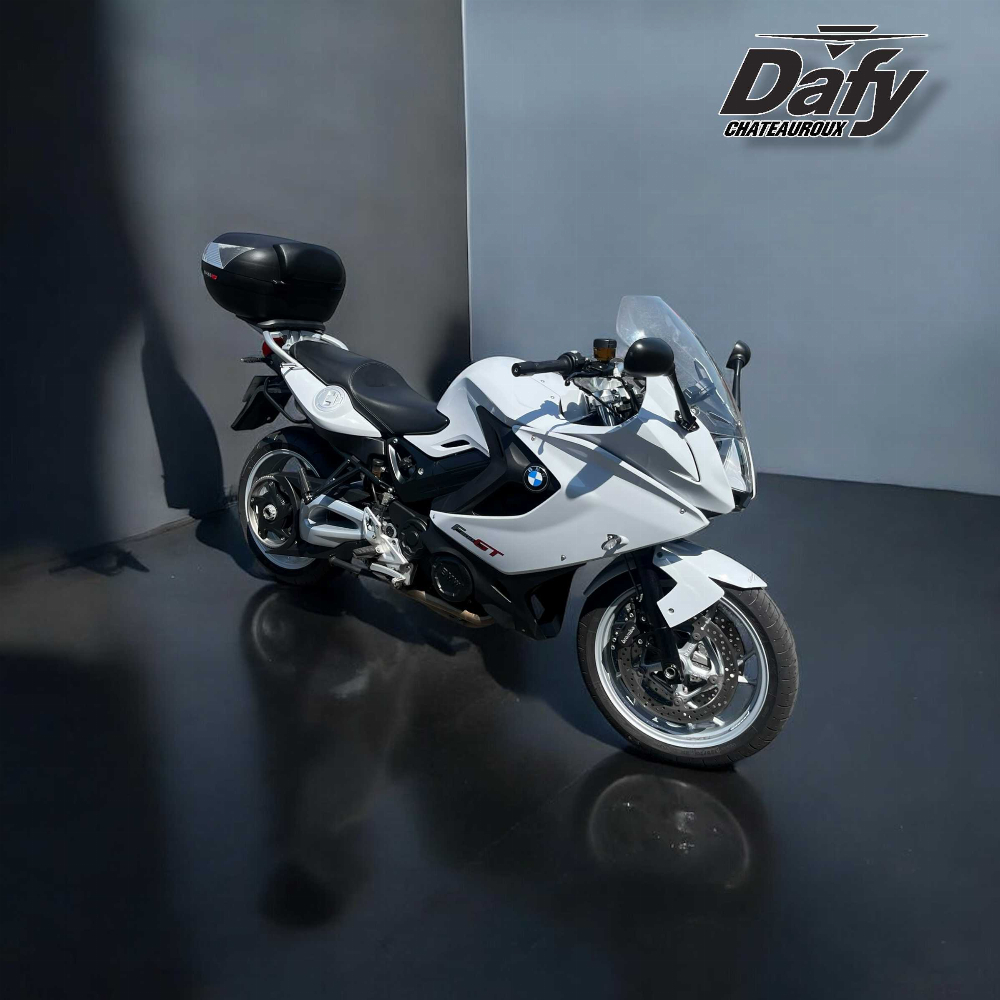 BMW F 800 GT 2014 vue 3/4 droite