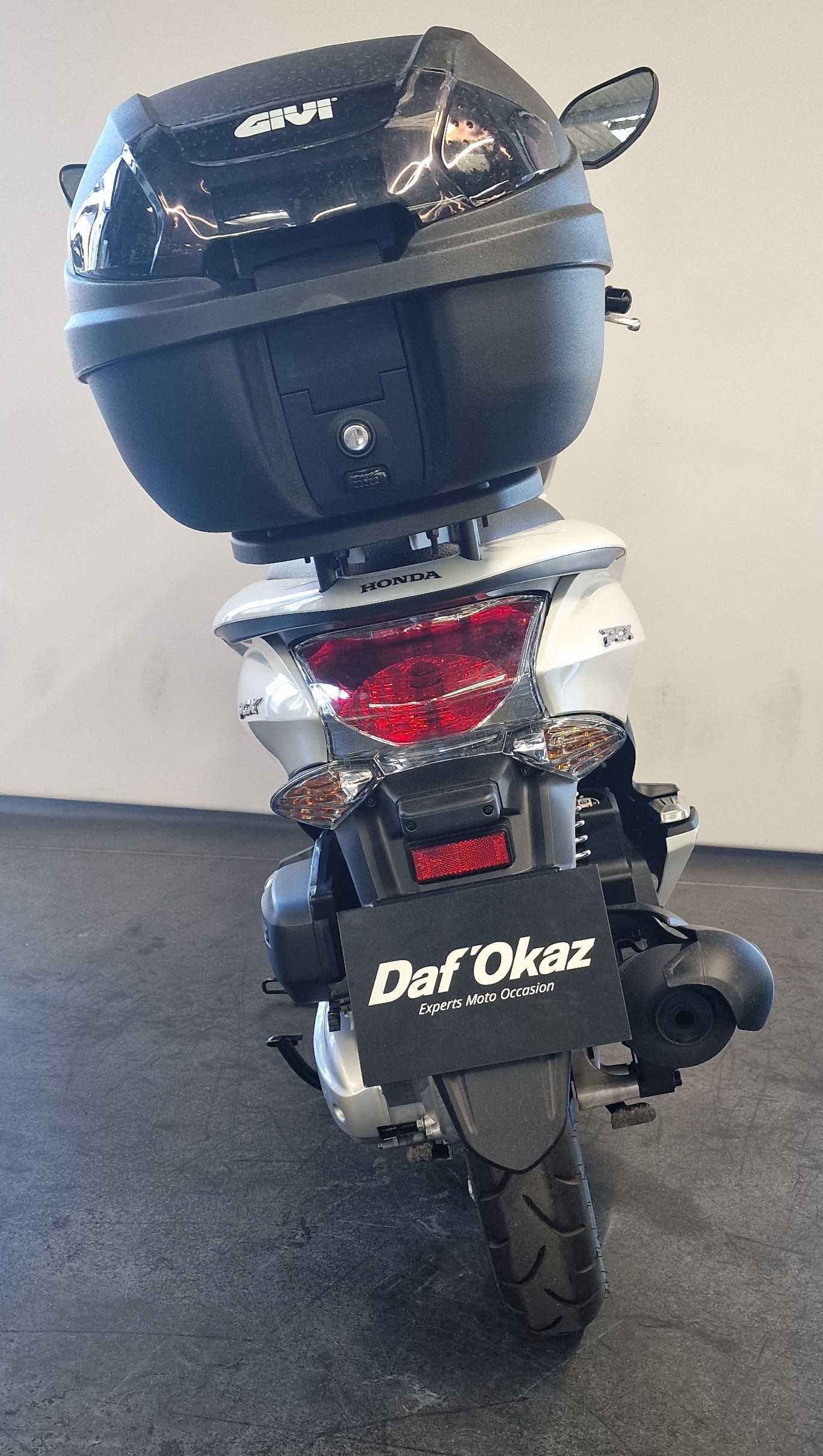 Honda PCX 125 2013 HD vue arrière