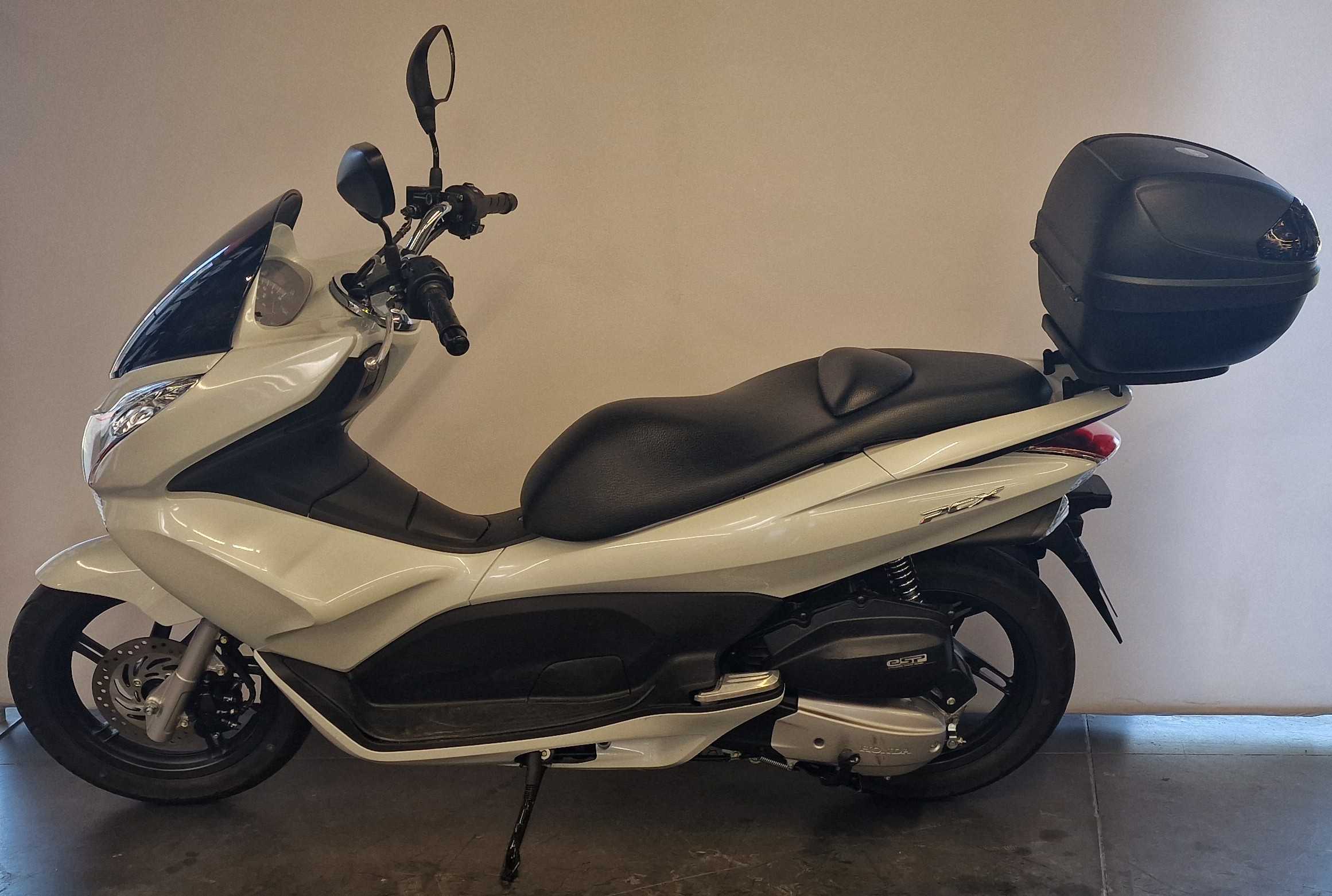 Honda PCX 125 2013 HD vue gauche