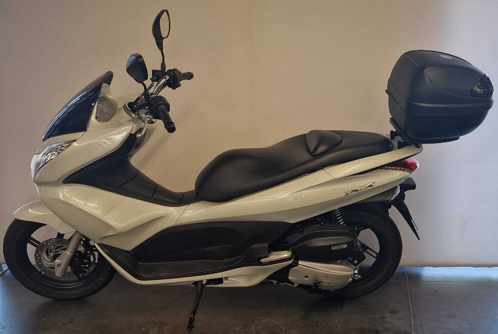 Honda PCX 125 2013 vue gauche