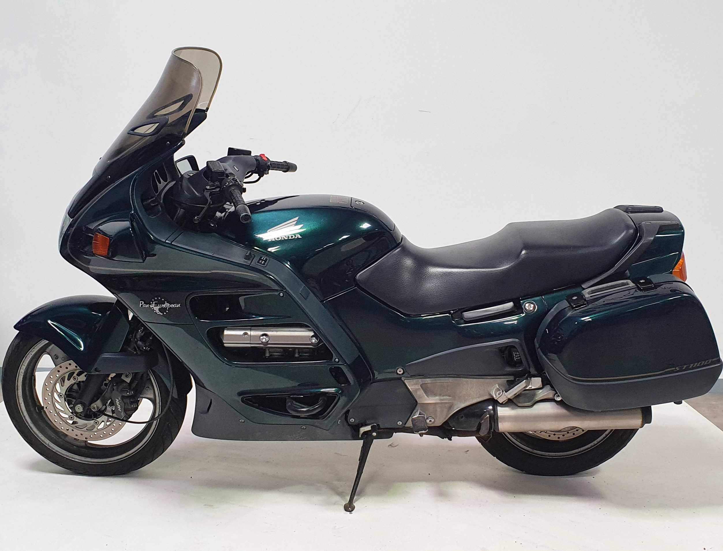 Honda ST1100 Pan European 1997 HD vue gauche