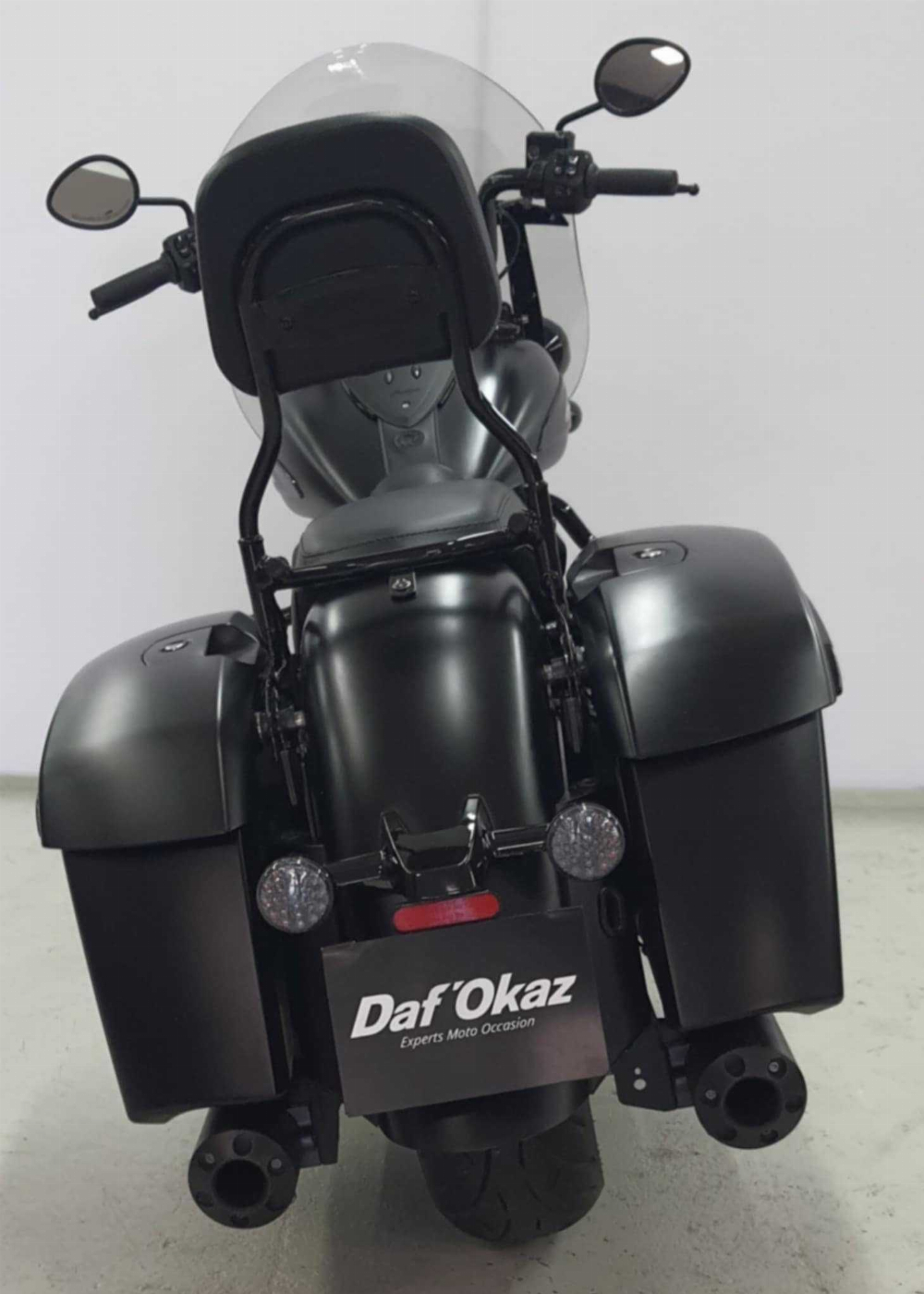 Indian SPRINGFIELD DARK HORSE THUNDER BLACK SMOKE 2021 vue arrière