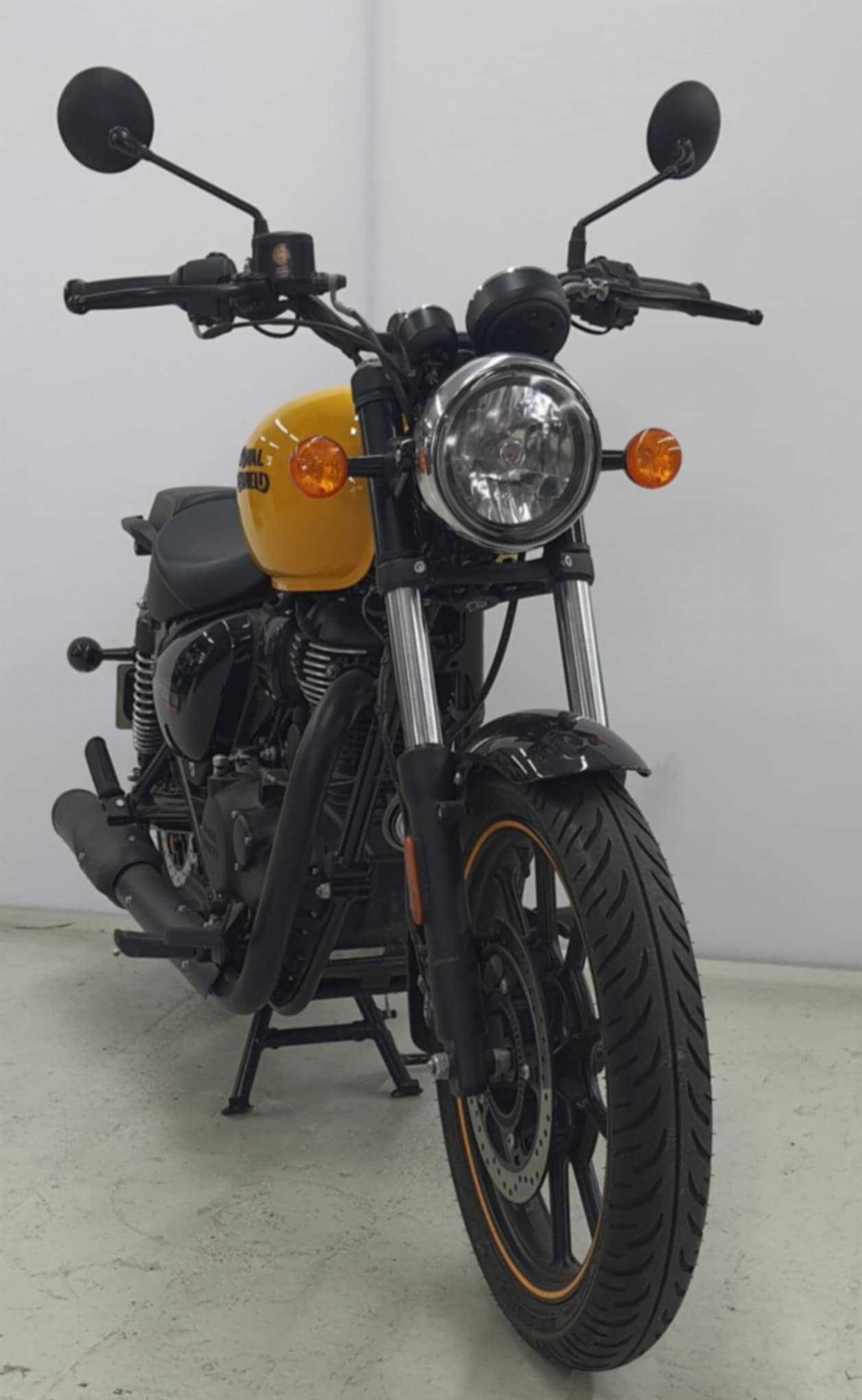 Royal Enfield METEOR 350CC FIREBALL YELLOW 2021 vue 3/4 droite