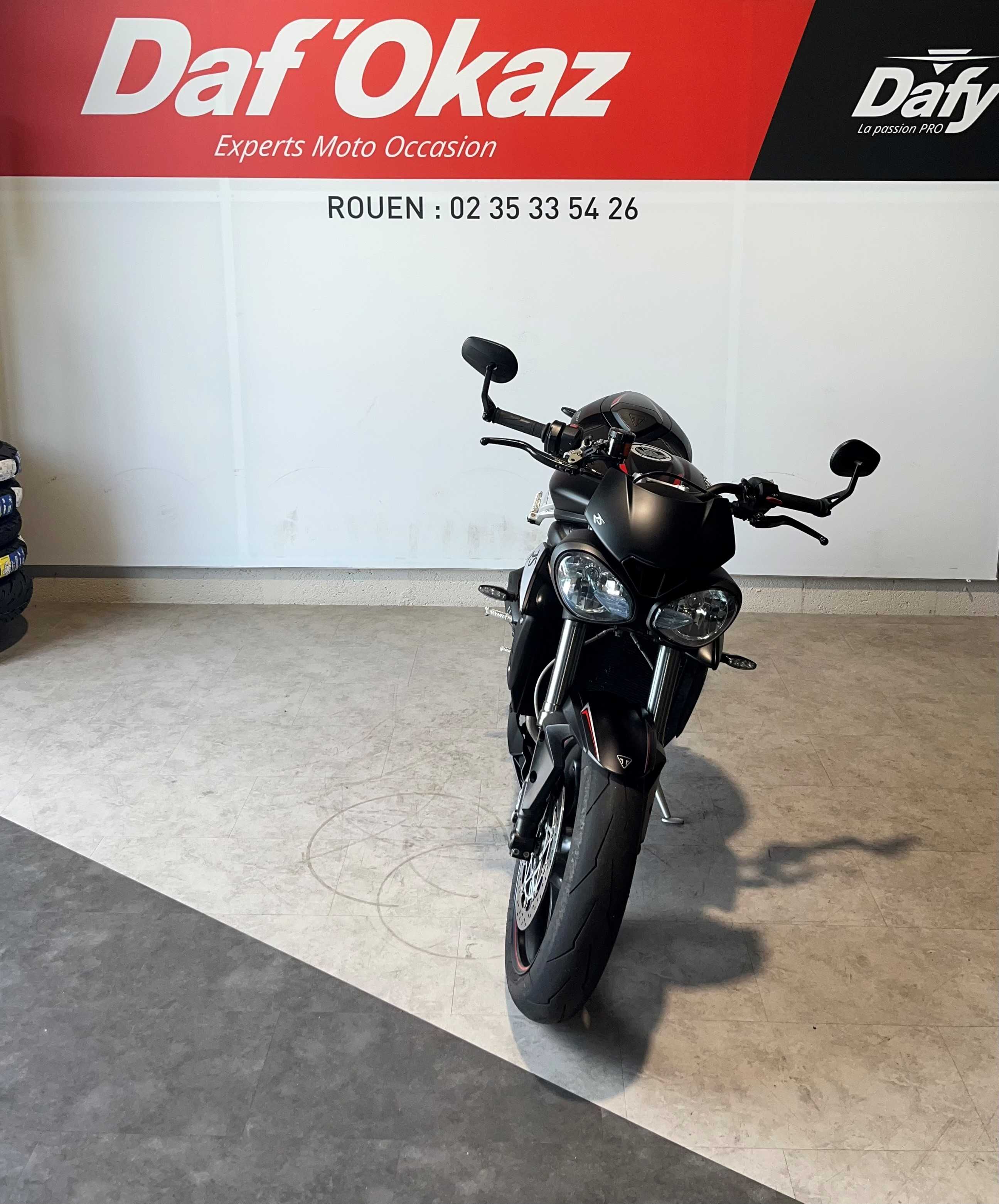 Triumph STREET TRIPLE RS 765 2018 HD vue avant