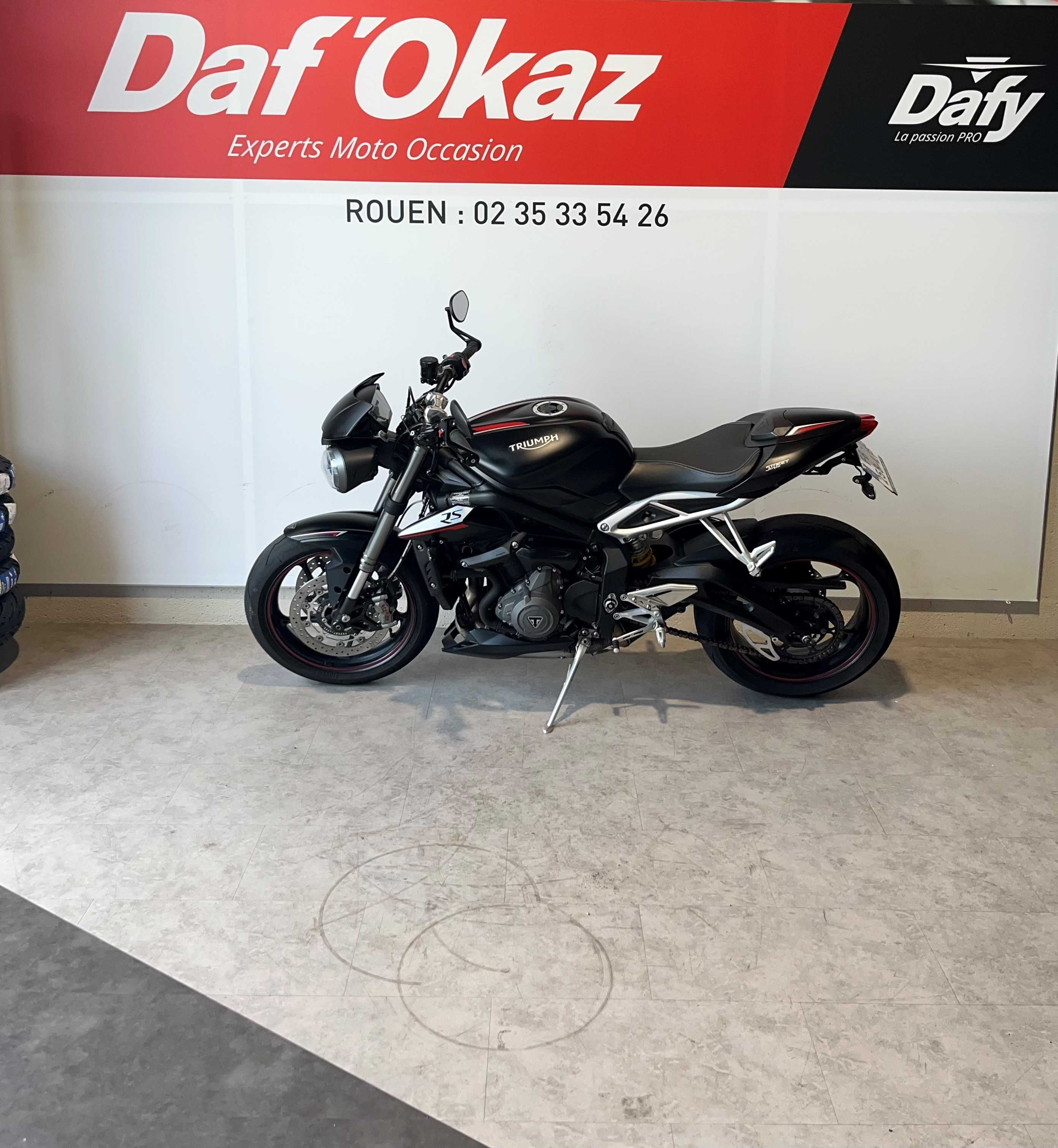 Triumph STREET TRIPLE RS 765 2018 HD vue gauche