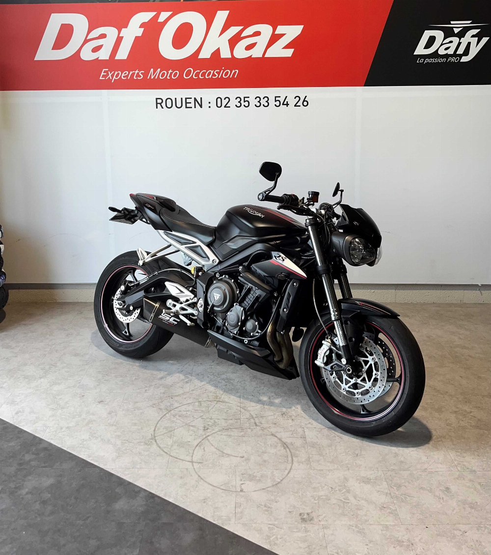 Triumph STREET TRIPLE RS 765 2018 vue 3/4 droite