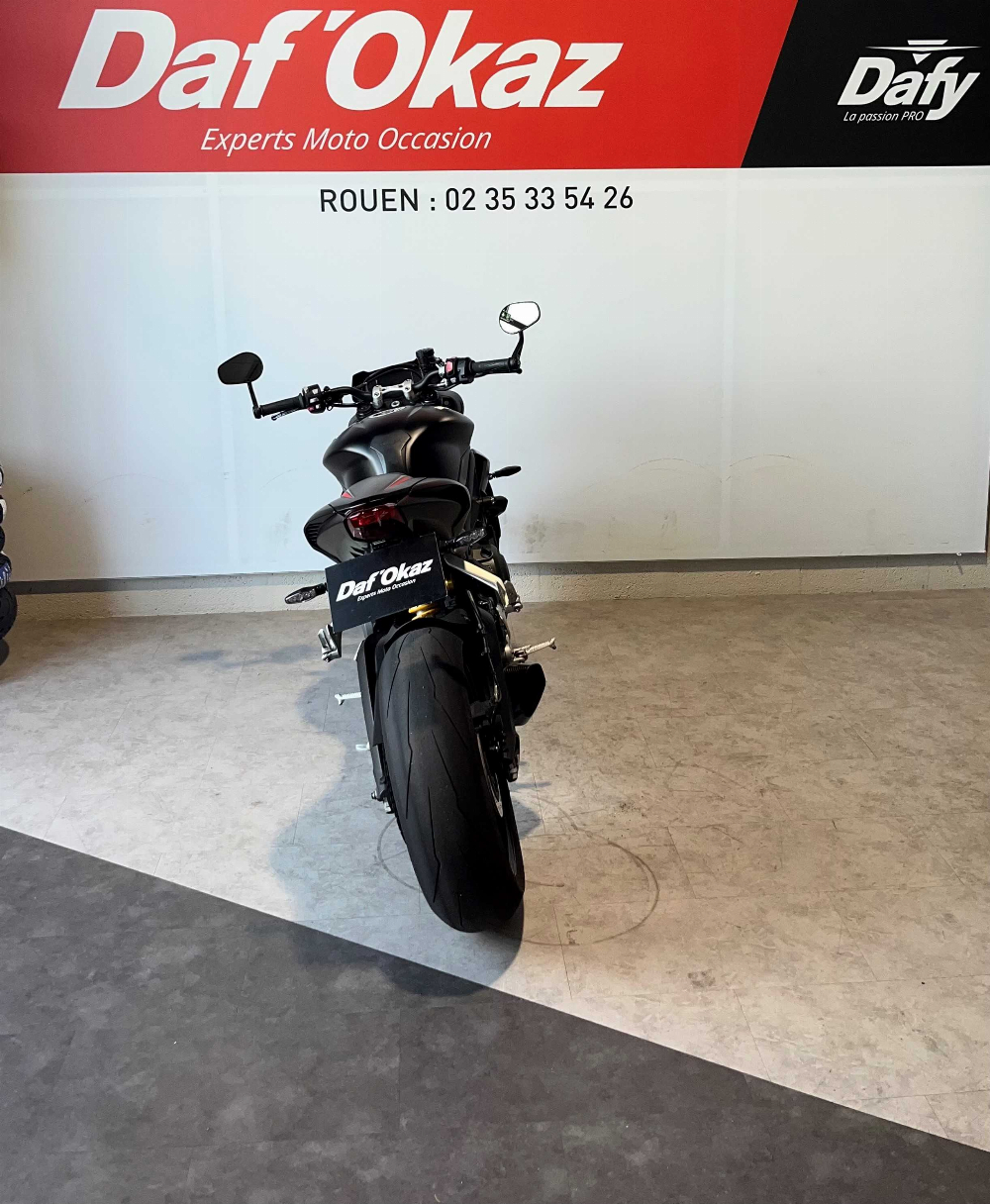 Triumph STREET TRIPLE RS 765 2018 vue arrière