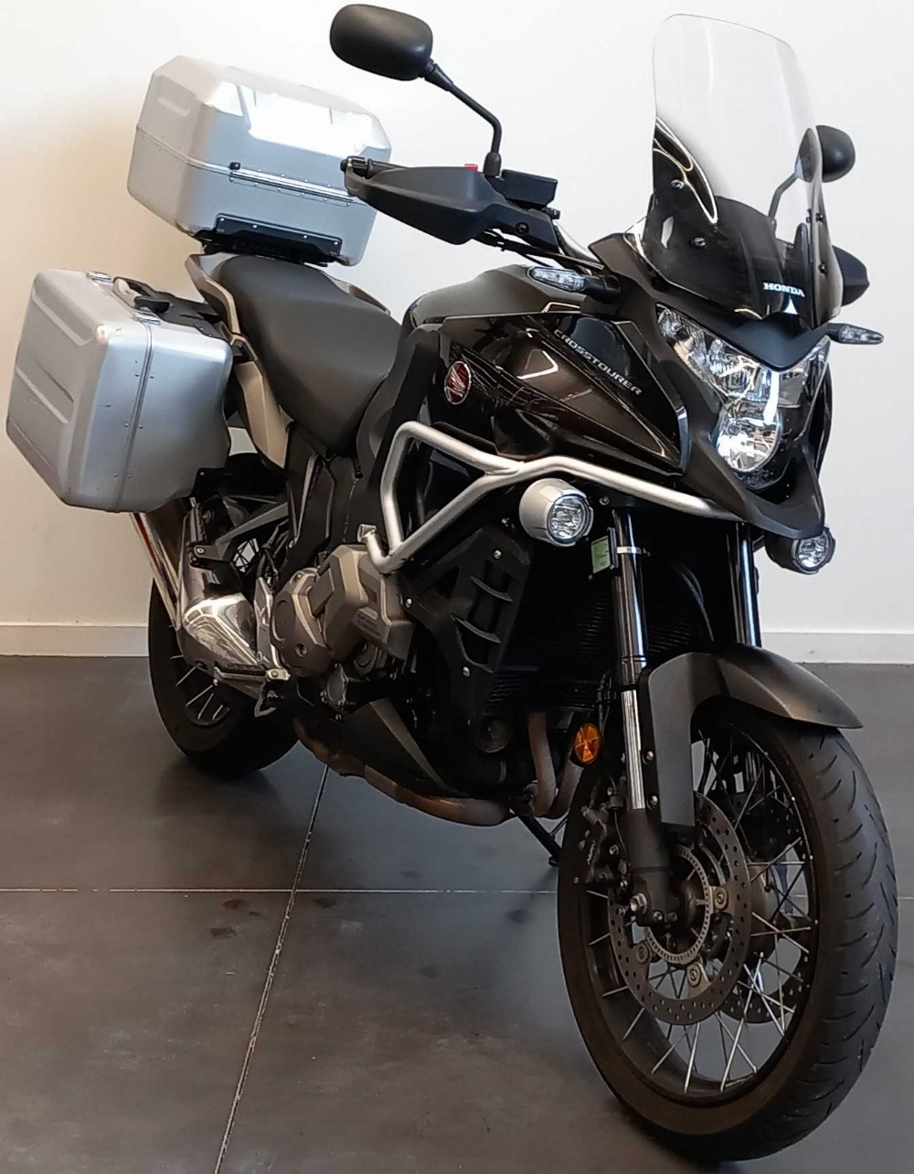Honda VFR 1200 X Crosstourer DCT 2016 vue 3/4 droite