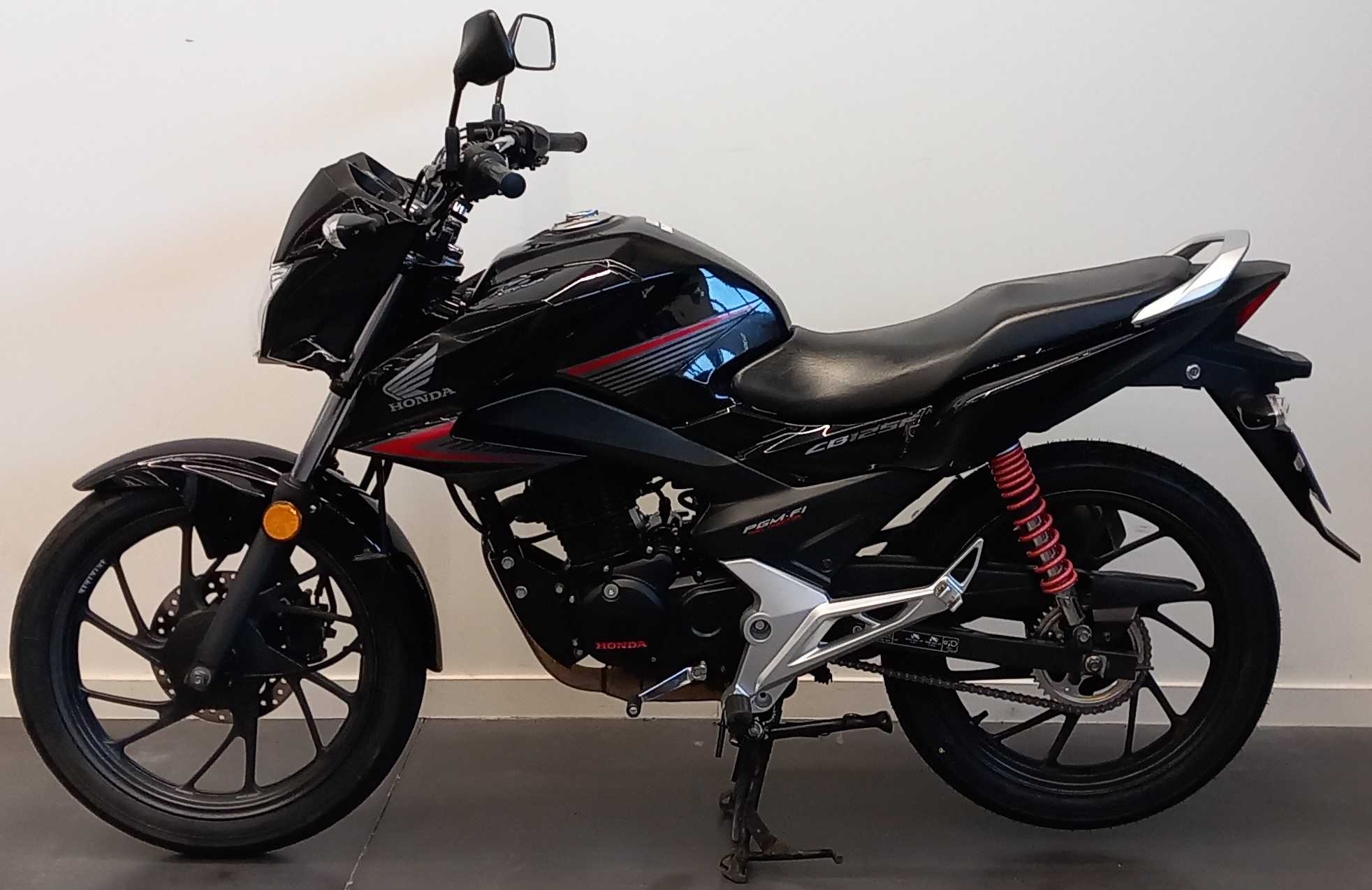 Honda CB 125 F (GLR) 2018 HD vue gauche