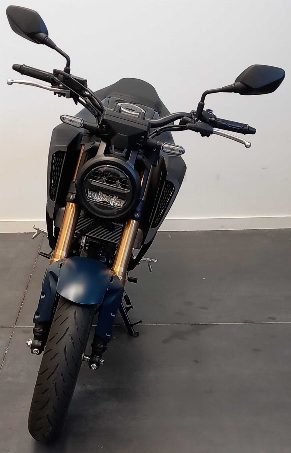 Honda CB 125 R 2023 vue avant