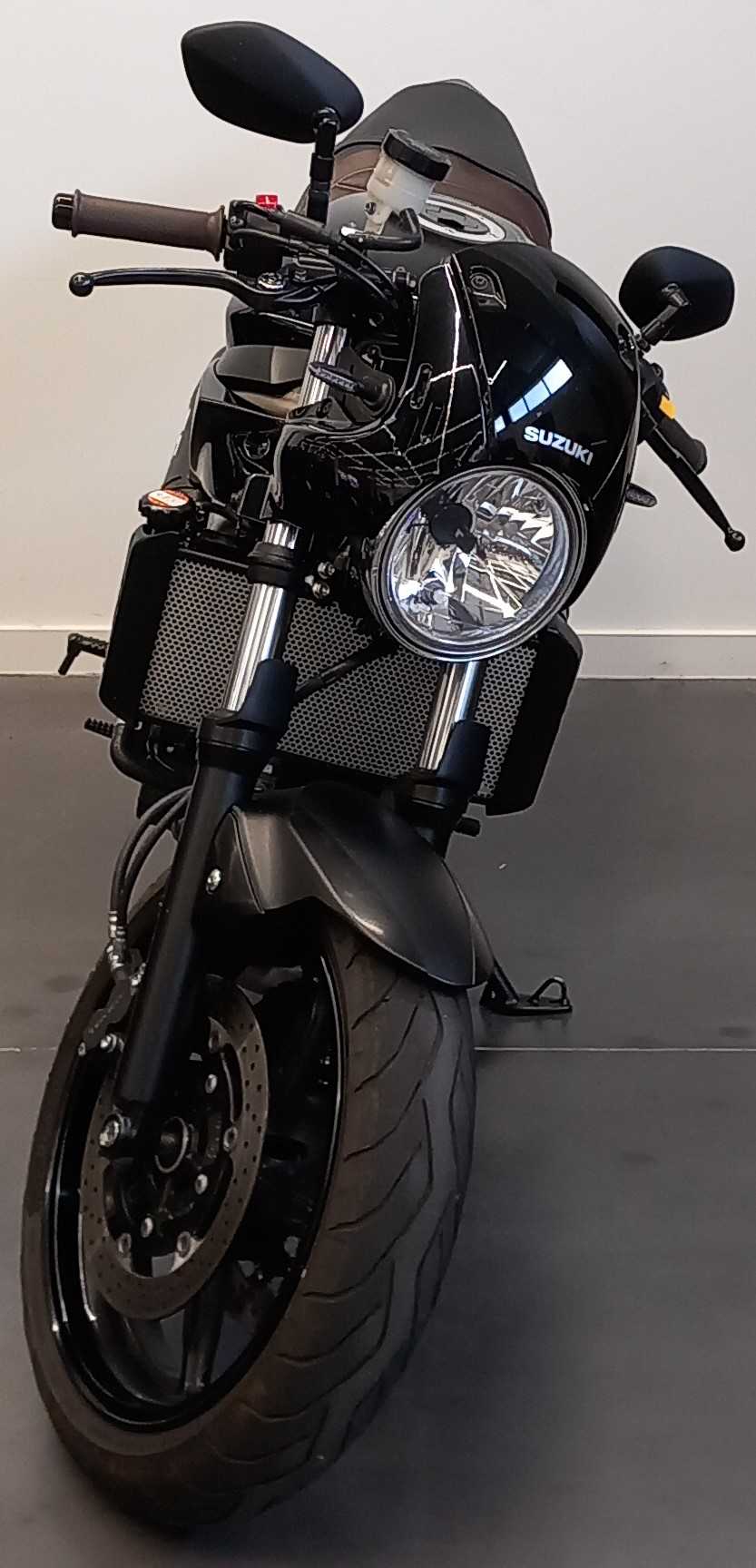 Suzuki SV 650 X 2021 vue avant