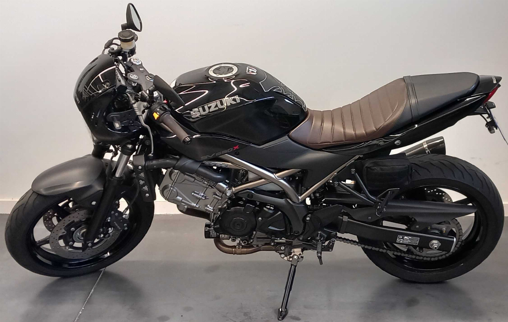 Suzuki SV 650 X 2021 vue gauche