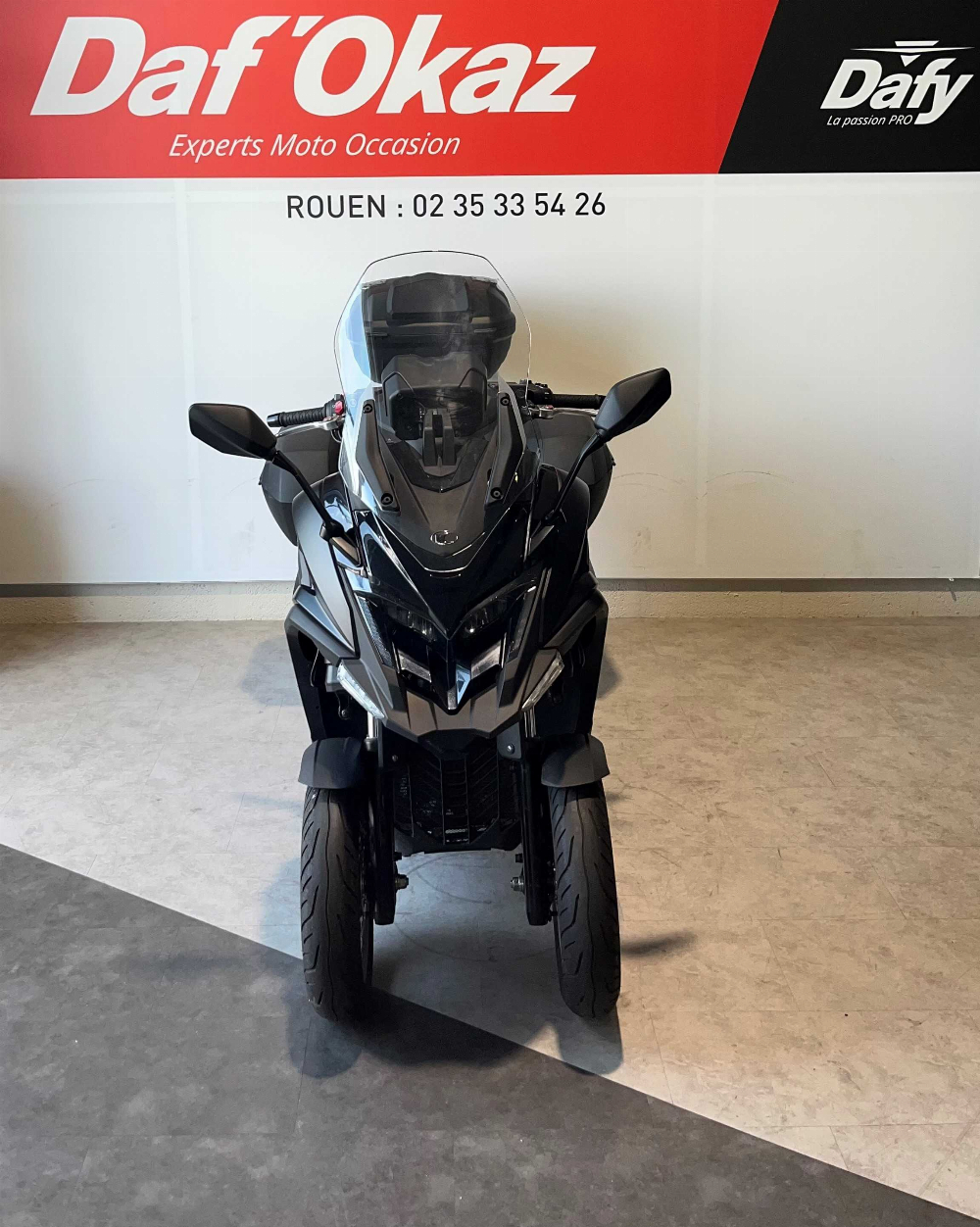 Kymco MP3 550 2022 vue avant