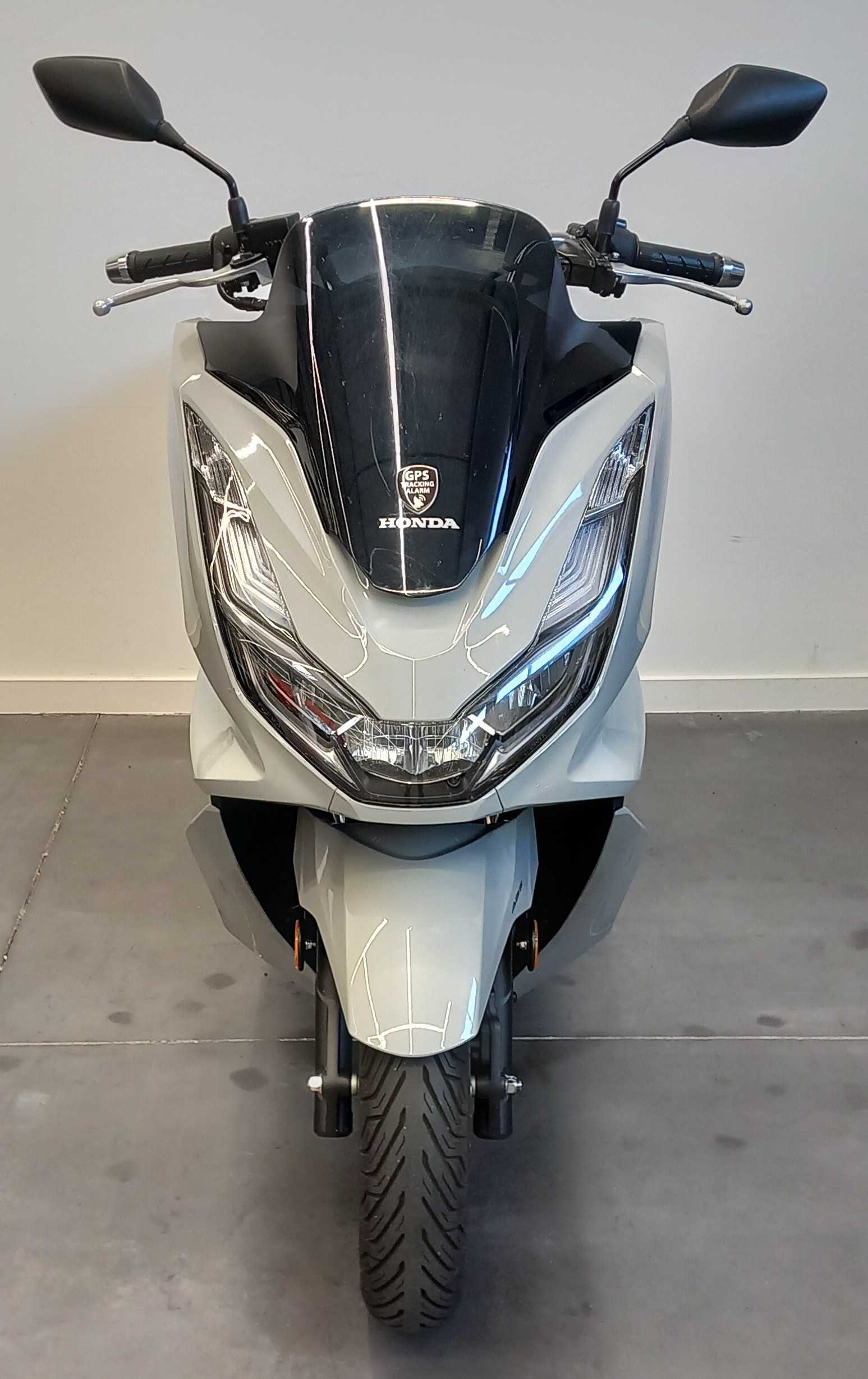 Honda PCX 125 2024 HD vue avant