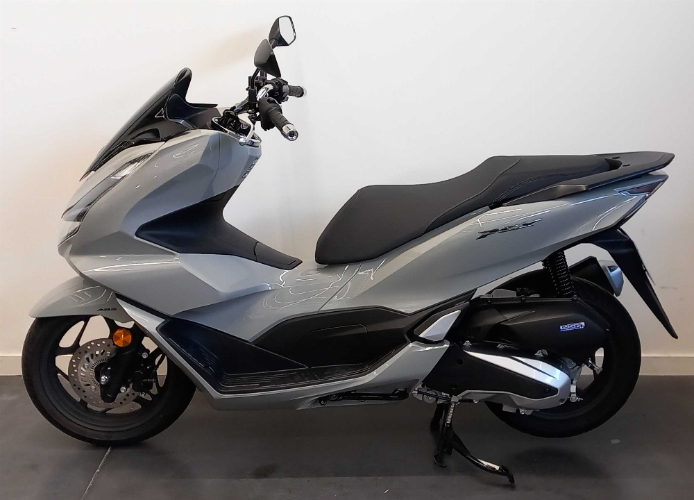 Honda PCX 125 2024 vue gauche