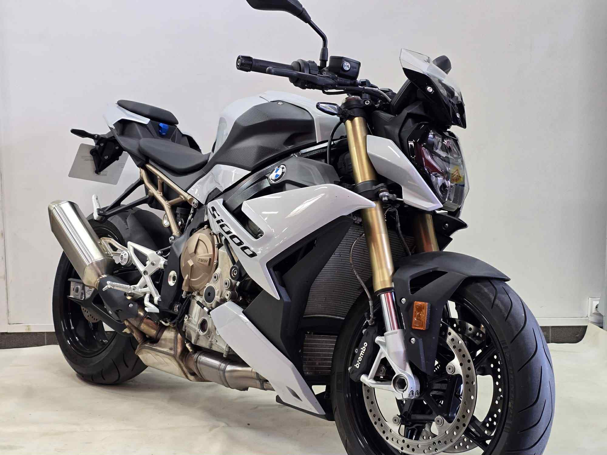 BMW S 1000 R 2021 HD vue 3/4 droite