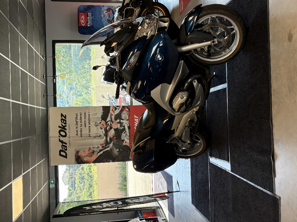 BMW R 1200 RT 2008 vue 3/4 droite