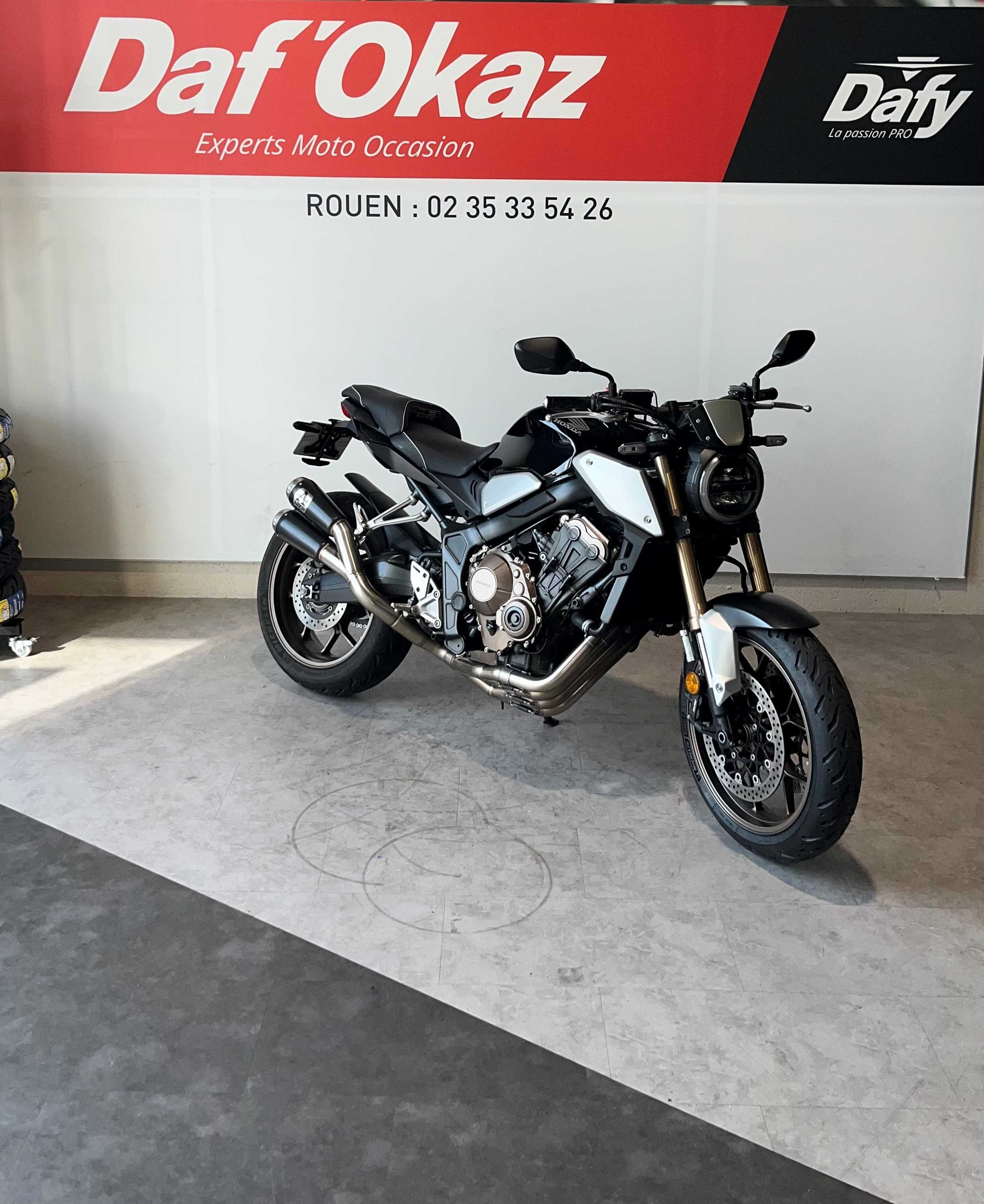 Honda CB 650 R 2019 HD vue 3/4 droite