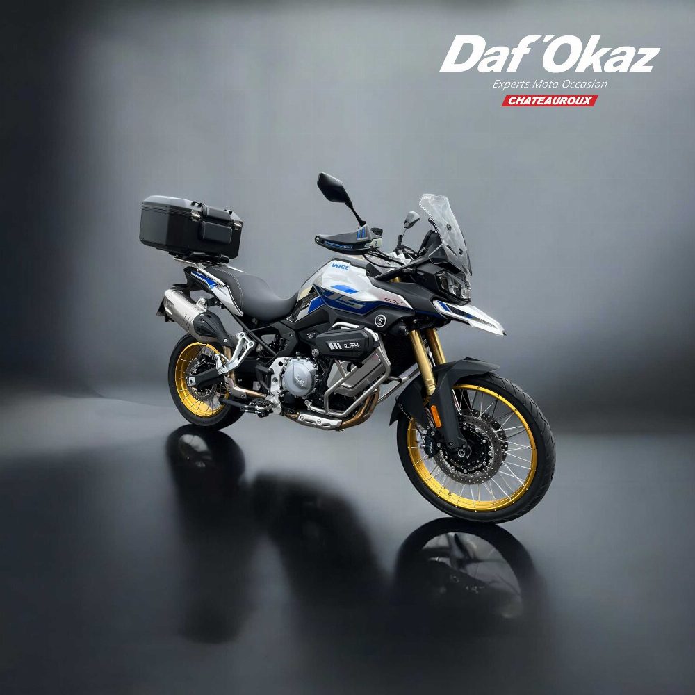 Voge 900 DSX 2024 vue 3/4 droite