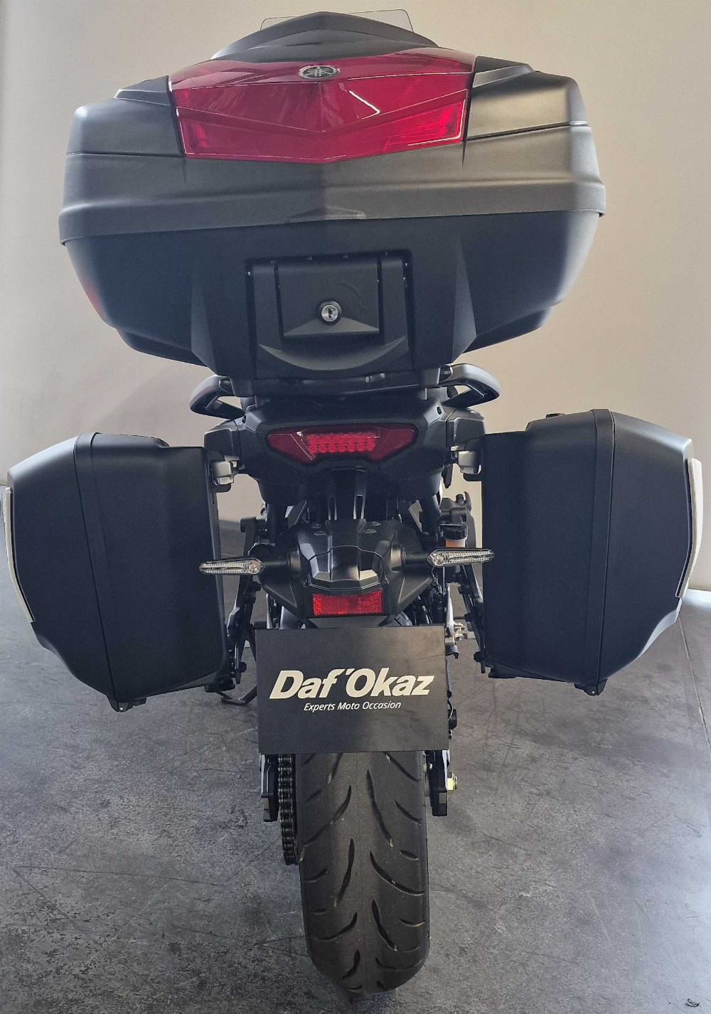 Yamaha Tracer 900 GT 2023 vue arrière