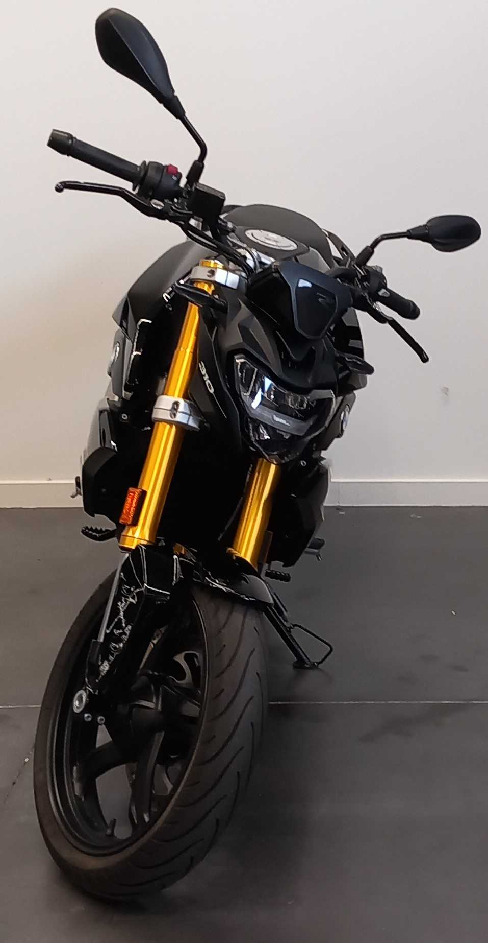 BMW G 310 R 2022 HD vue avant