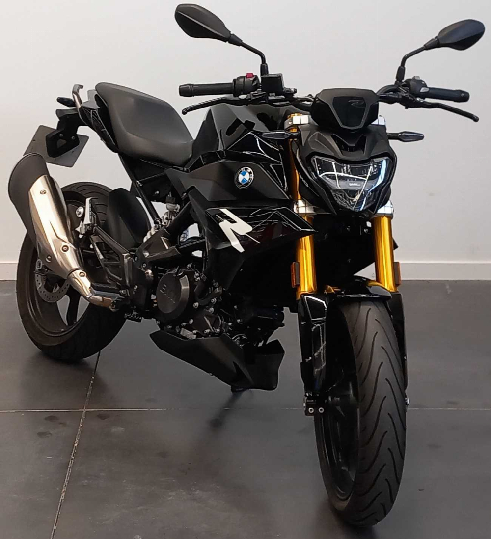 BMW G 310 R 2022 vue 3/4 droite