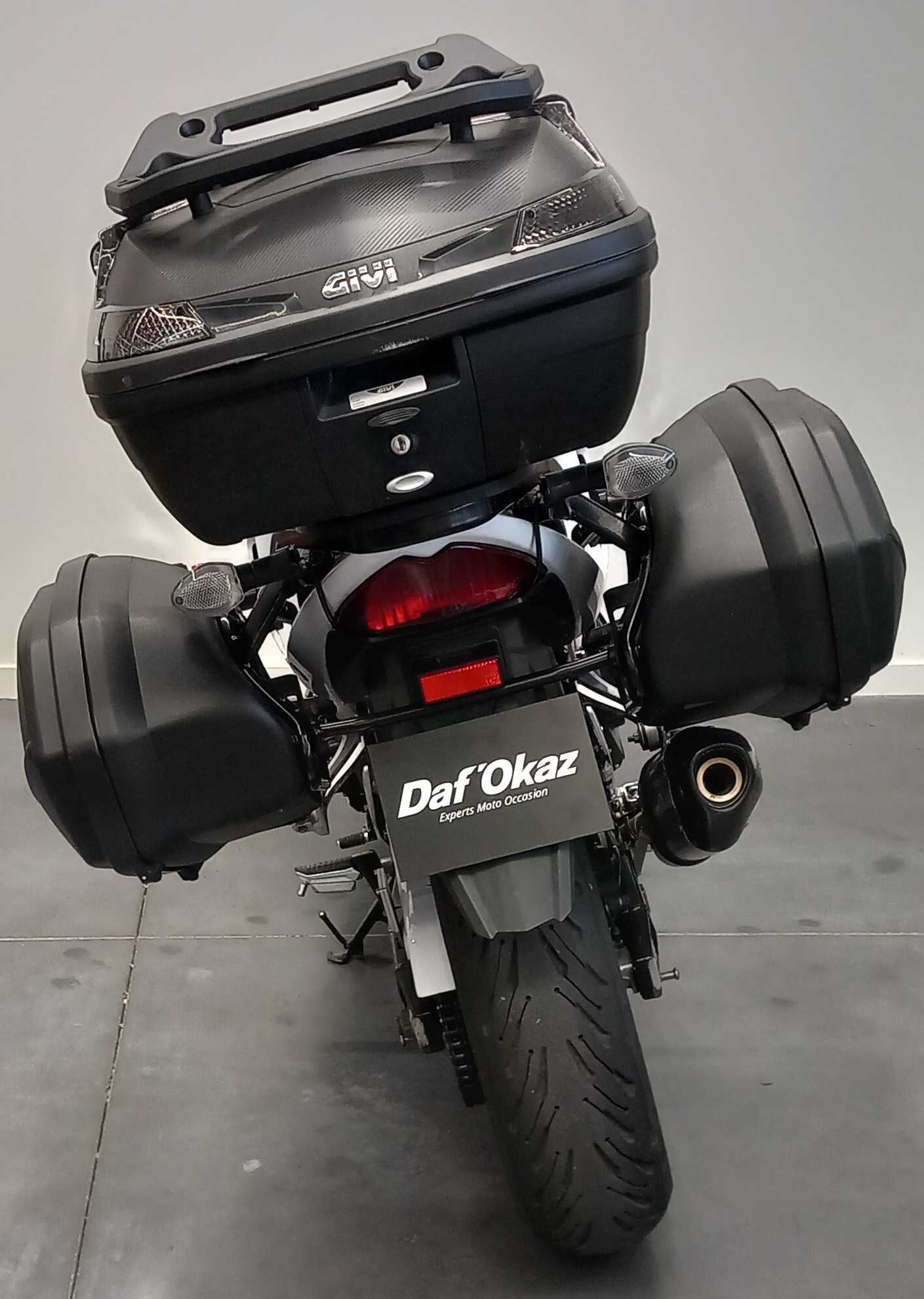 Suzuki GSX 1250 FA 2015 HD vue arrière