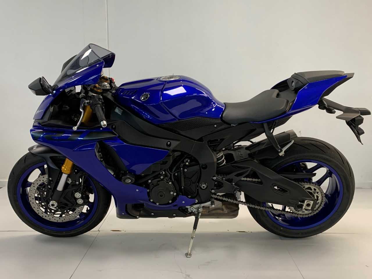 Yamaha YZF 1000 R1 M 2018 HD vue gauche